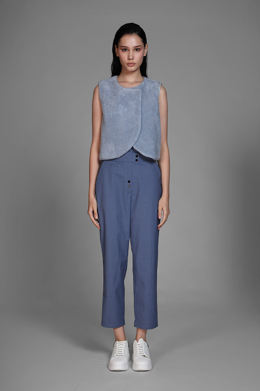 
                  
                    TEXTURED FLEECE VEST
                  
                