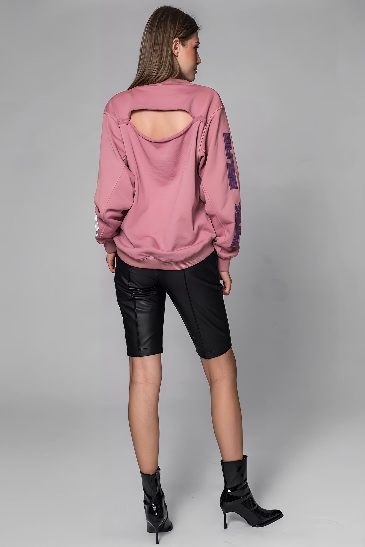 
                  
                    PINK/BLUE PASTEL FLORAL HIGH-LOW SWEATSHIRT
                  
                