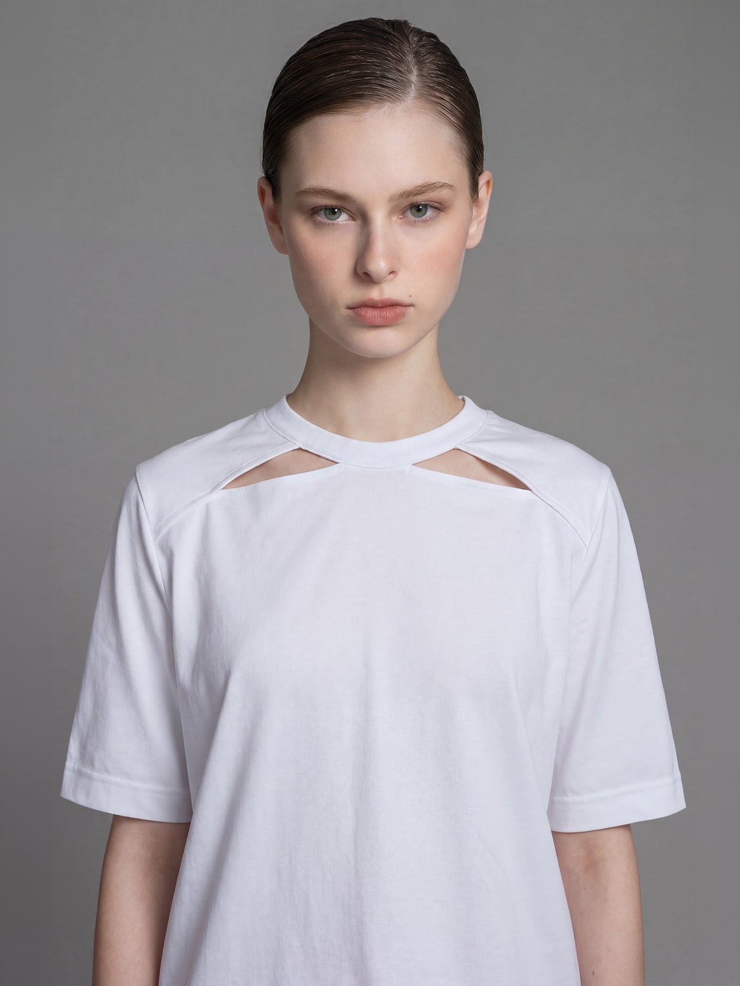 STARRY WHITE/COCOA BROWN FUTURISTIC SHORT-SLEEVE TEE