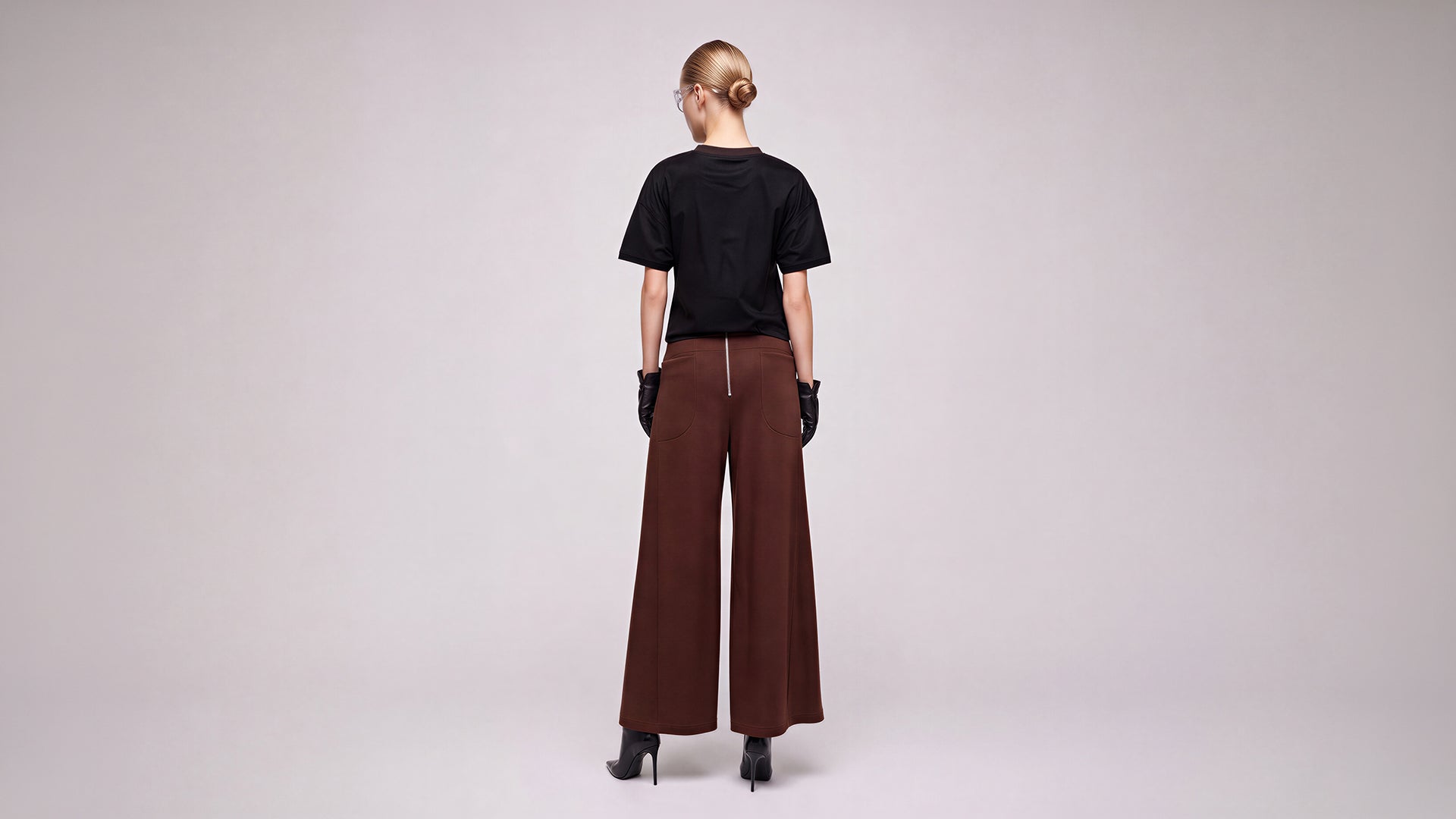 CLASSIC BLACK / STARLIGHT WHITE MESH CROPPED T-SHIRT
