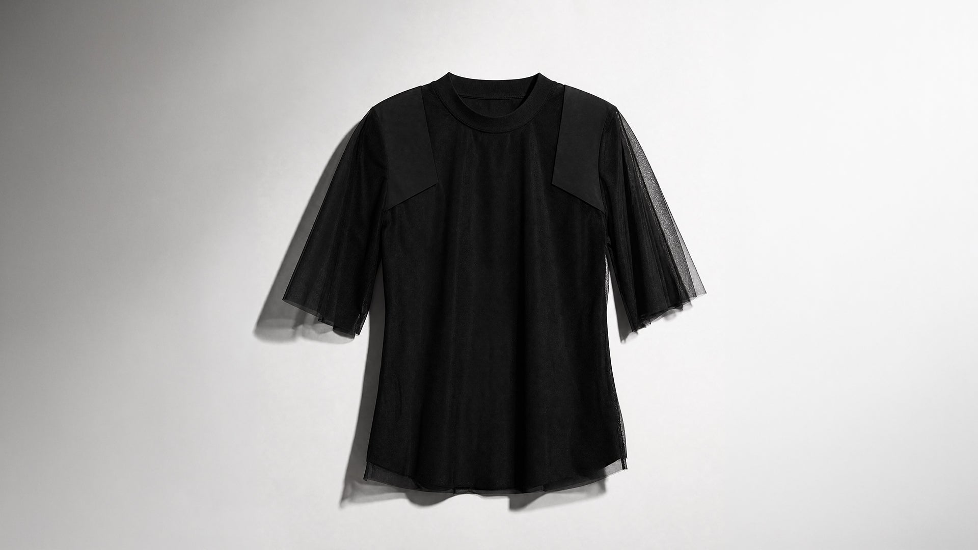 CLOUD WHITE / ULTIMATE BLACK FUTURISTIC MESH CROPPED T-SHIRT