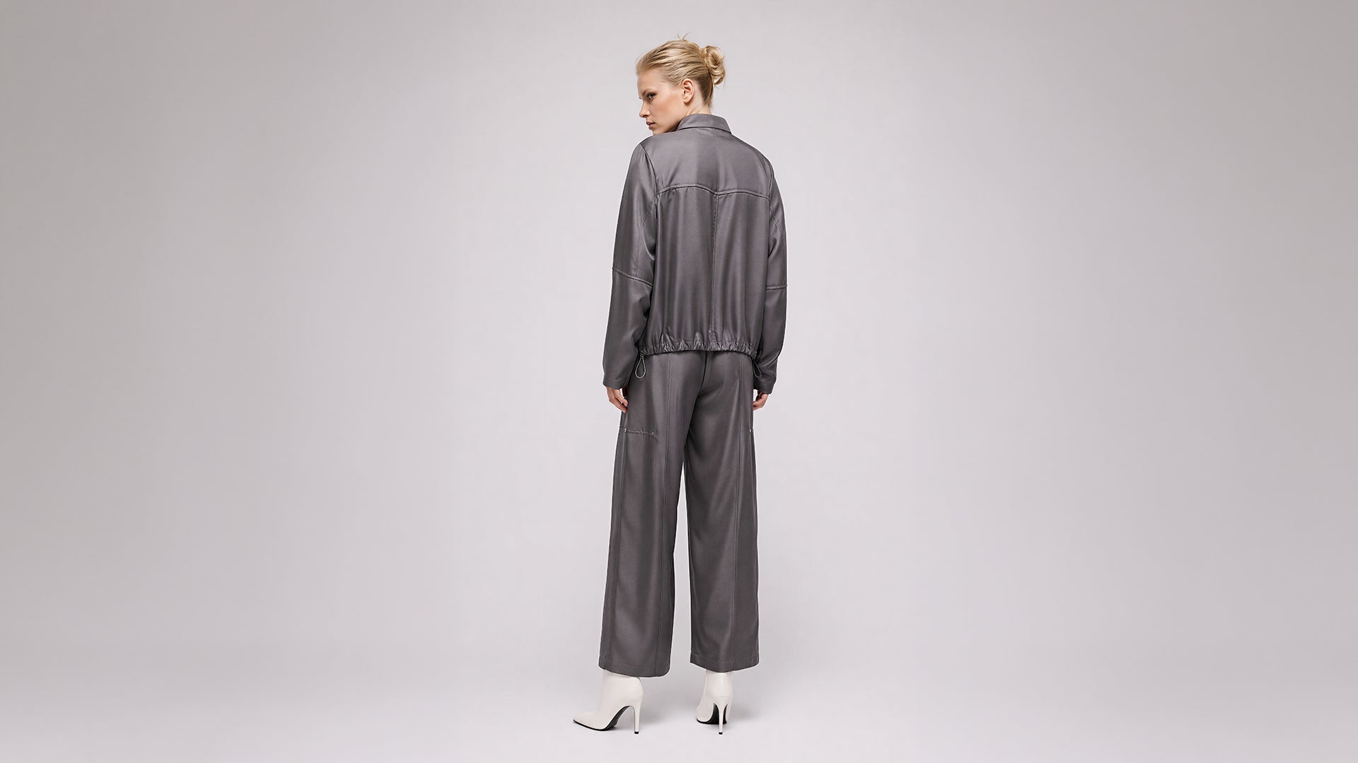 MIDNIGHT BLUE / COOL ROCK GREY FUTURISTIC TWILL CASUAL JACKET