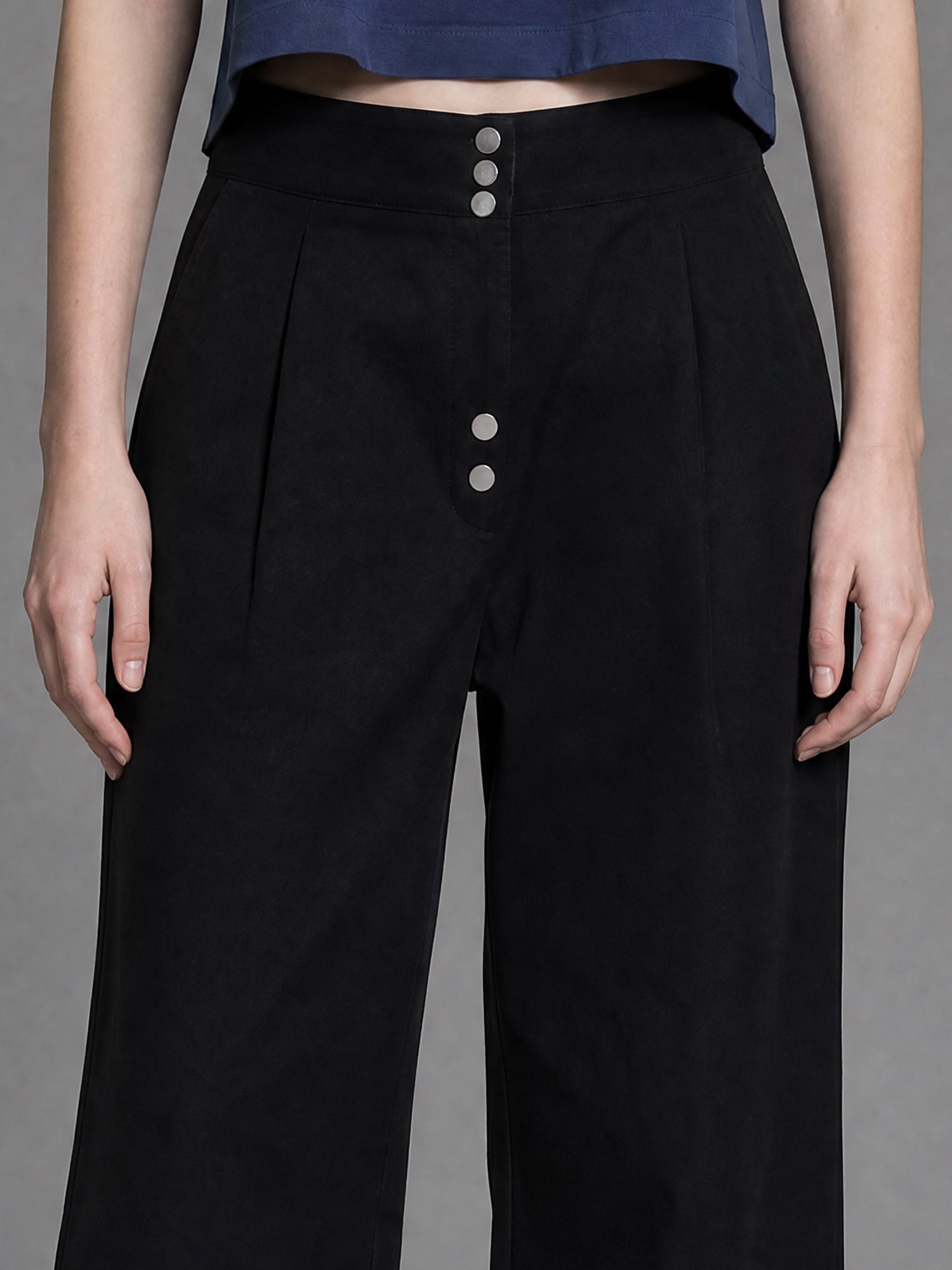 COOL SILVER GREY / CLASSIC BLACK CASUAL TROUSERS
