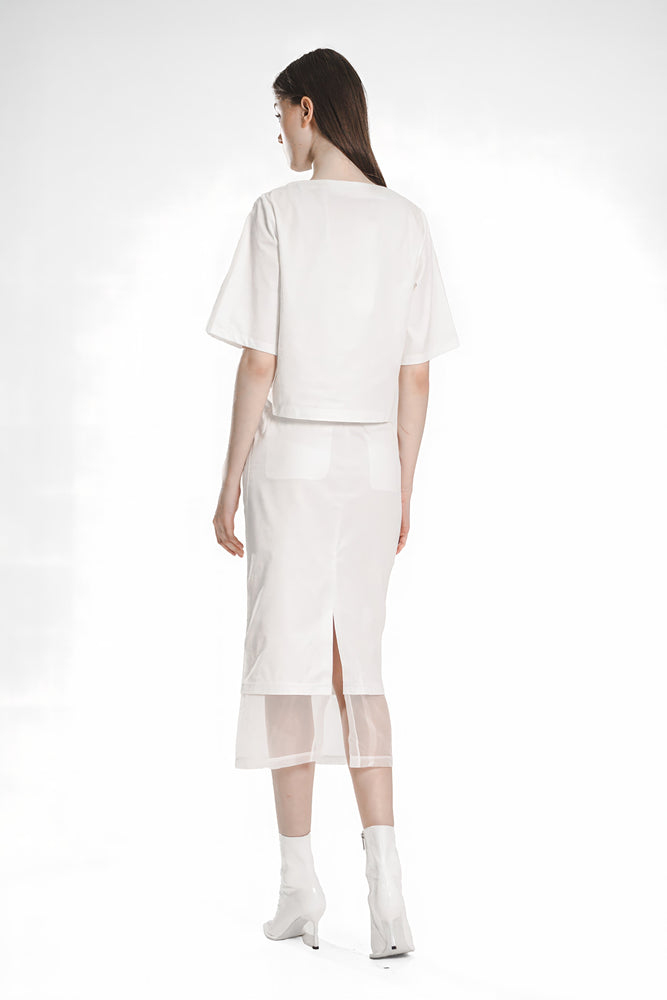 
                  
                    BRIGHT WHITE/EXTRAORDINARY PINK HEM PATCHWORK ORGANZA CROPPED T-SHIRT
                  
                