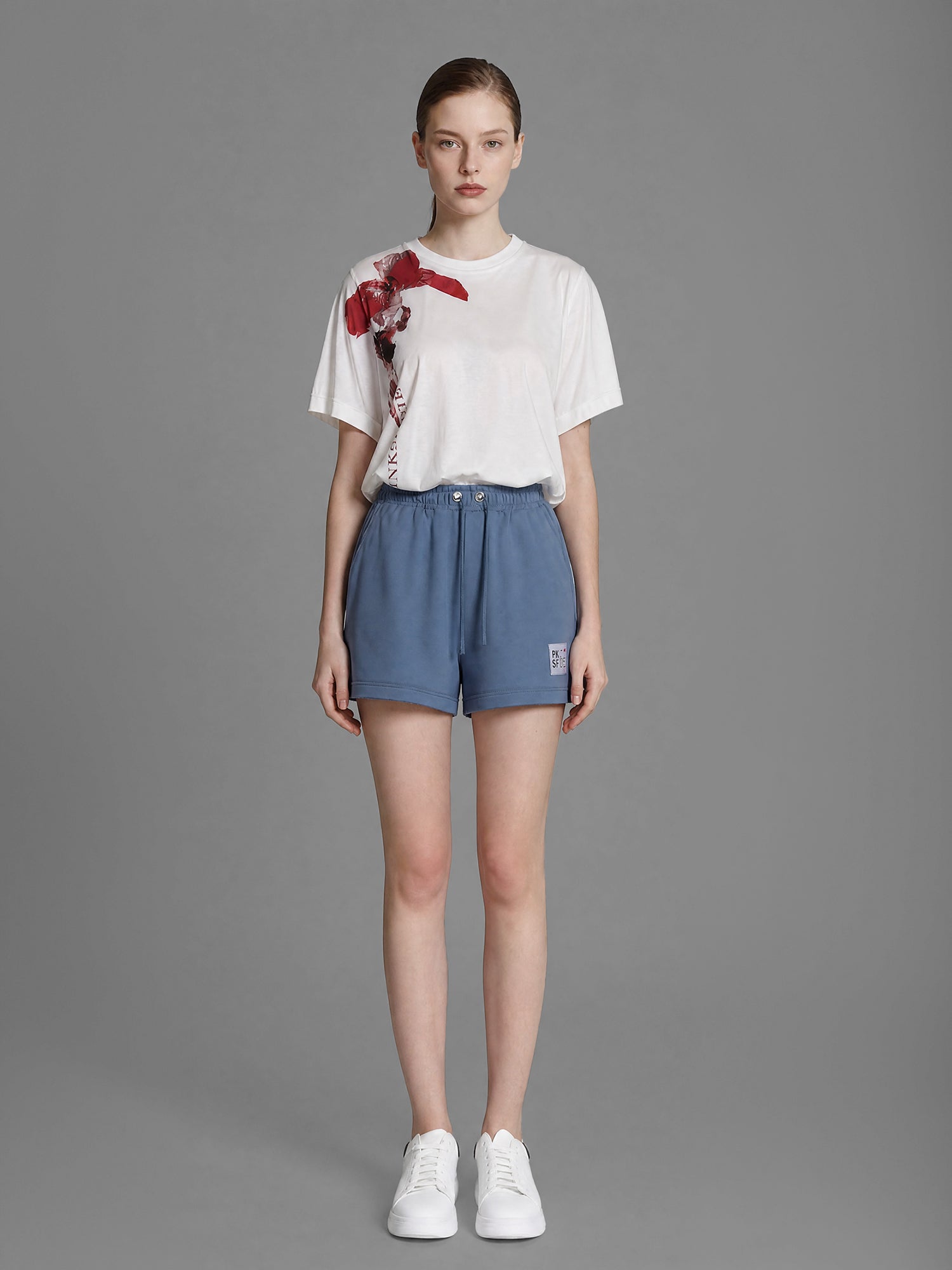 WARM ALMOND WHITE FLORAL PRINT LONGLINE T-SHIRT