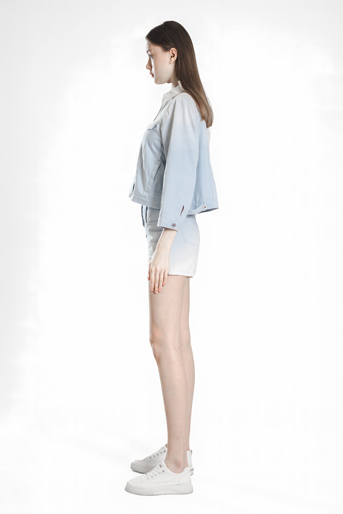 
                  
                    EXTRAORDINARY PINK/ICE BLUE LIGHT SLIM-FIT DENIM SHORTS
                  
                