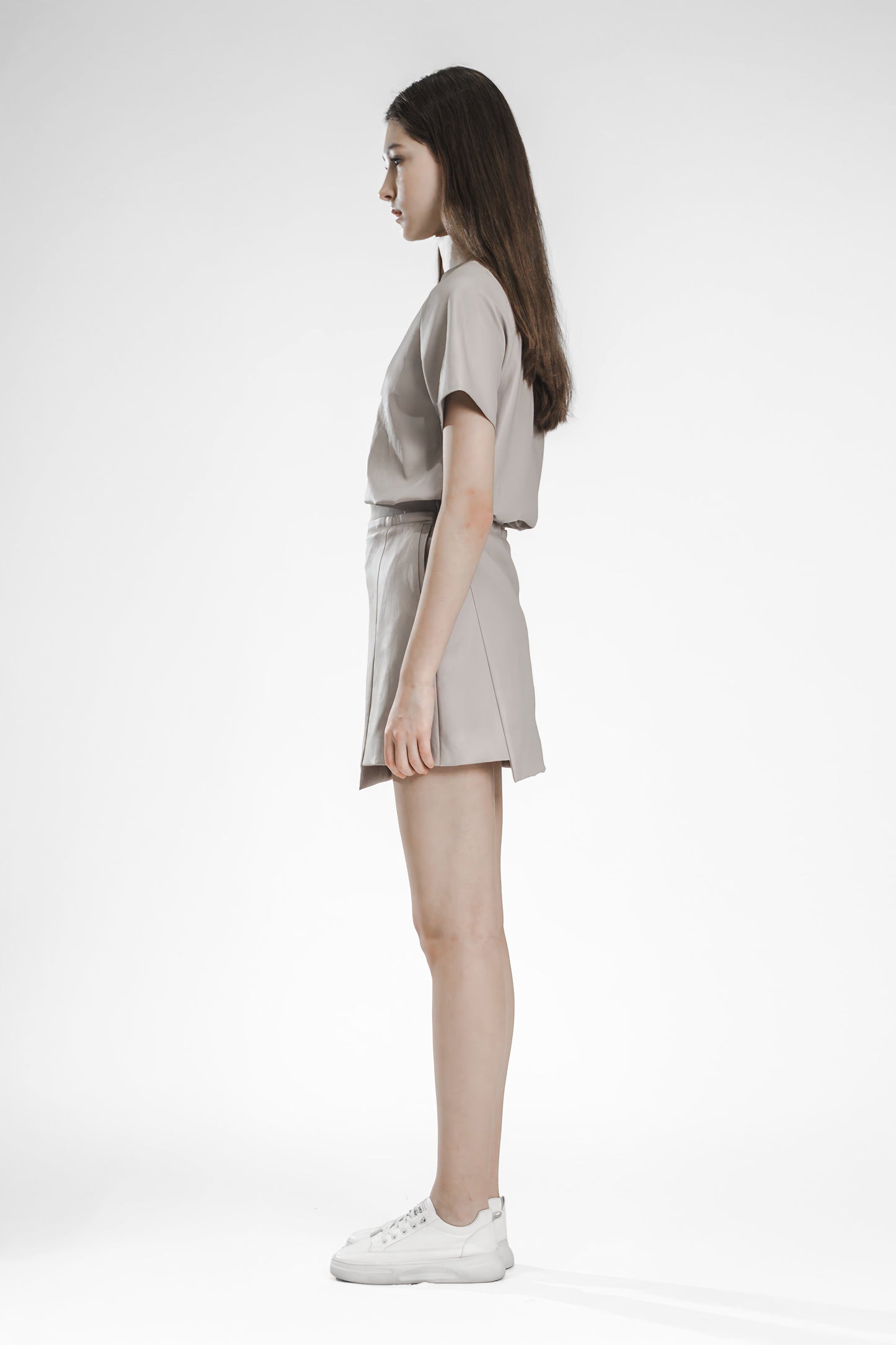 
                  
                    EXTRAORDINARY PINK/MOONLIGHT GREY FITTED LEATHER SKIRT
                  
                