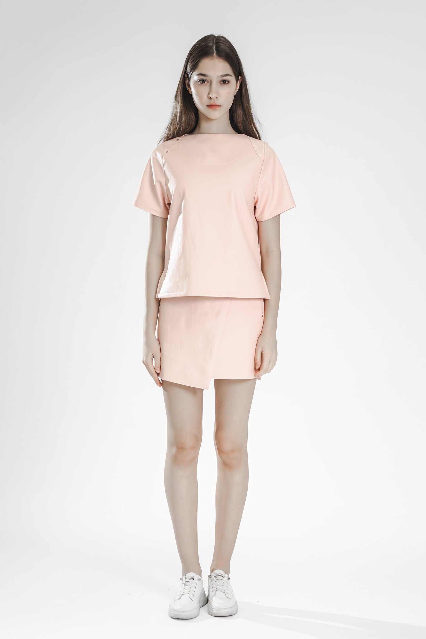 
                  
                    EXTRAORDINARY PINK/MOONLIGHT GREY FITTED LEATHER SKIRT
                  
                