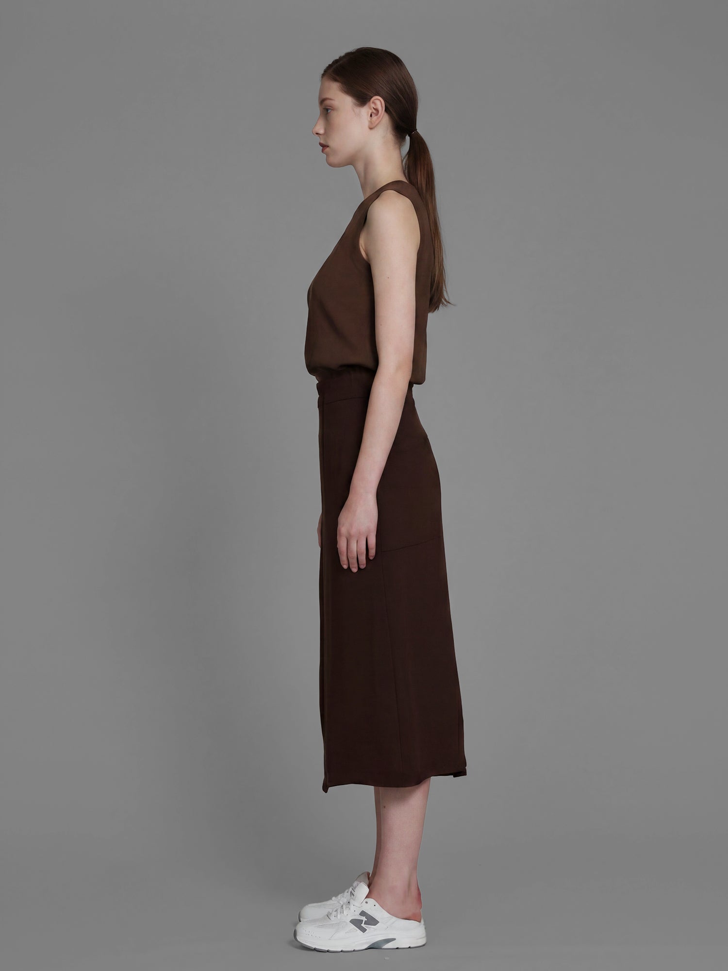 COOL MIST GREY / WARM TAUPE SWEATSHIRT CASUAL MIDI SKIRT