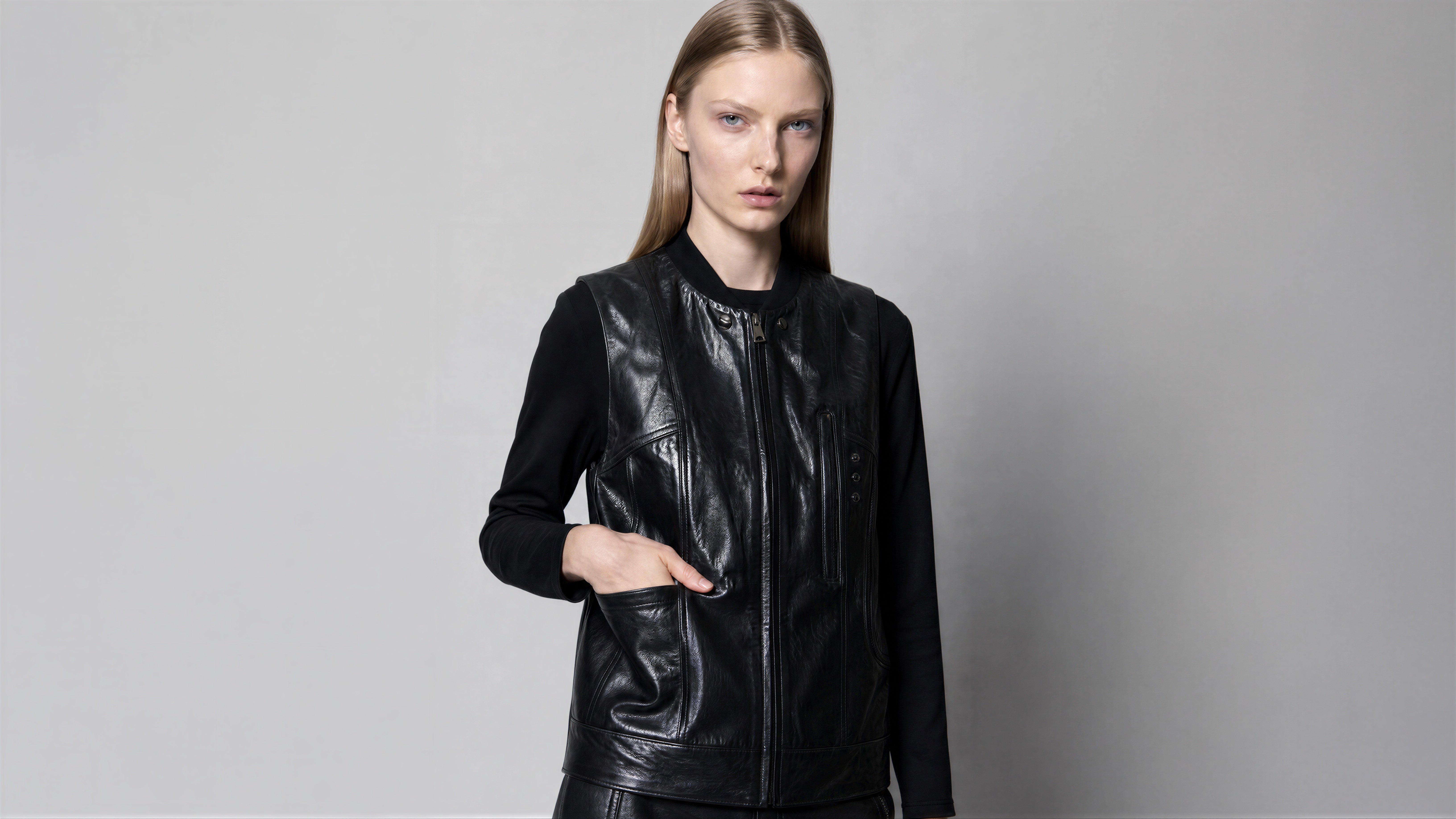 CLASSIC BLACK / DARK CHOCOLATE BROWN LEATHER VEST