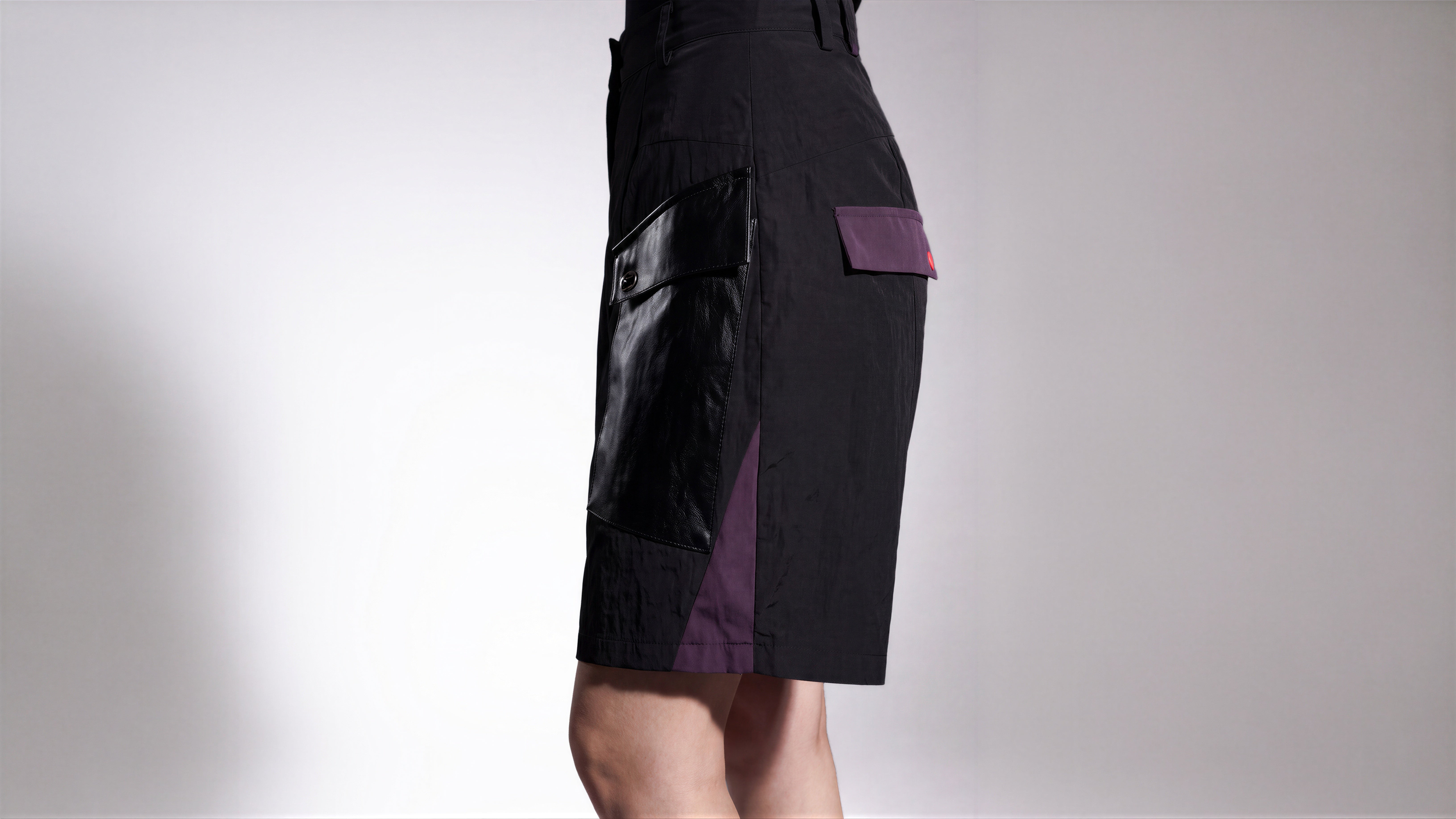EARTH BROWN / CLASSIC BLACK / SOFT ALMOND PINK FUTURISTIC CASUAL SHORTS