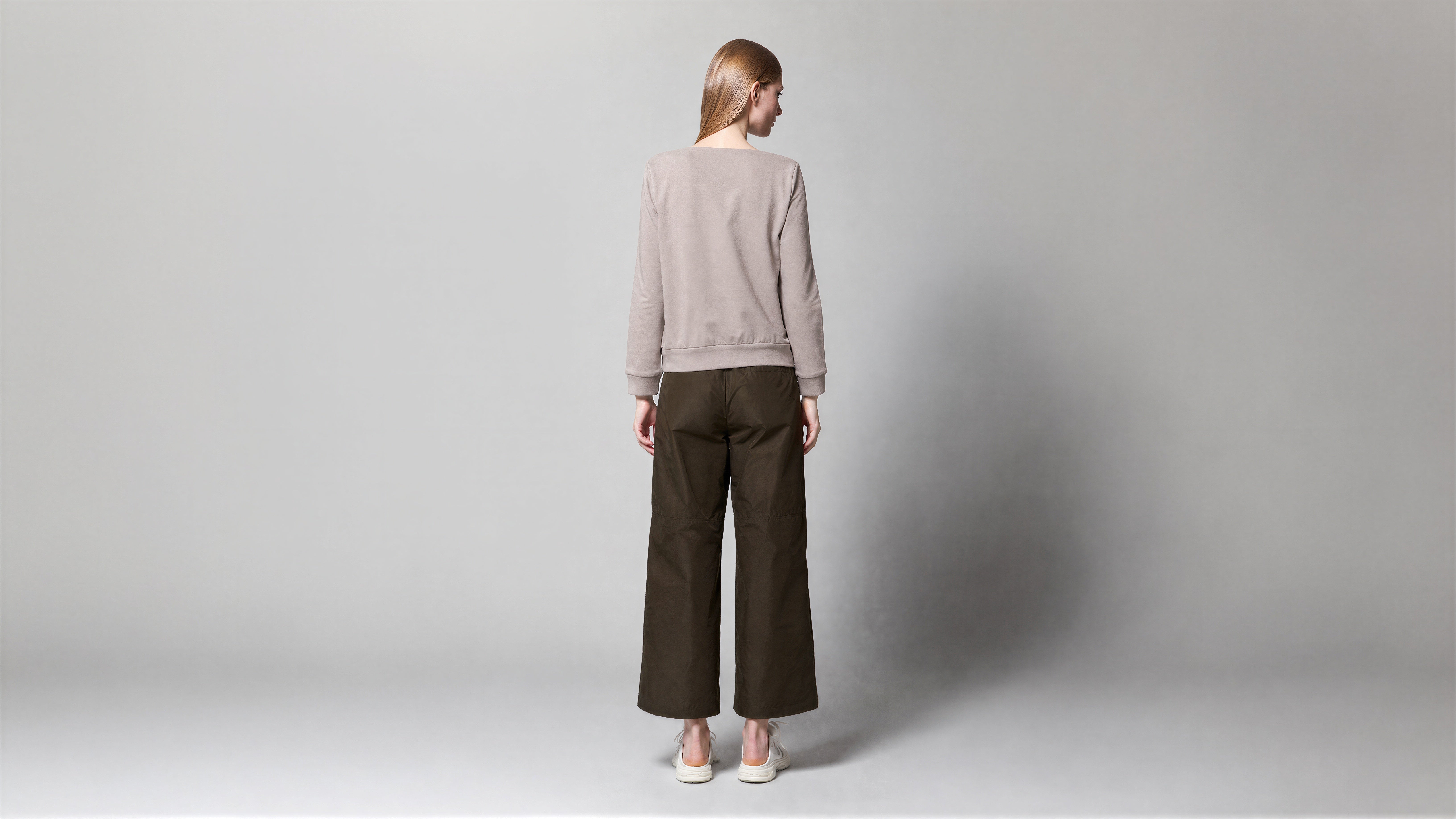 SOFT ALMOND PINK / SOFT ALMOND BROWN OFF-SHOULDER TOP