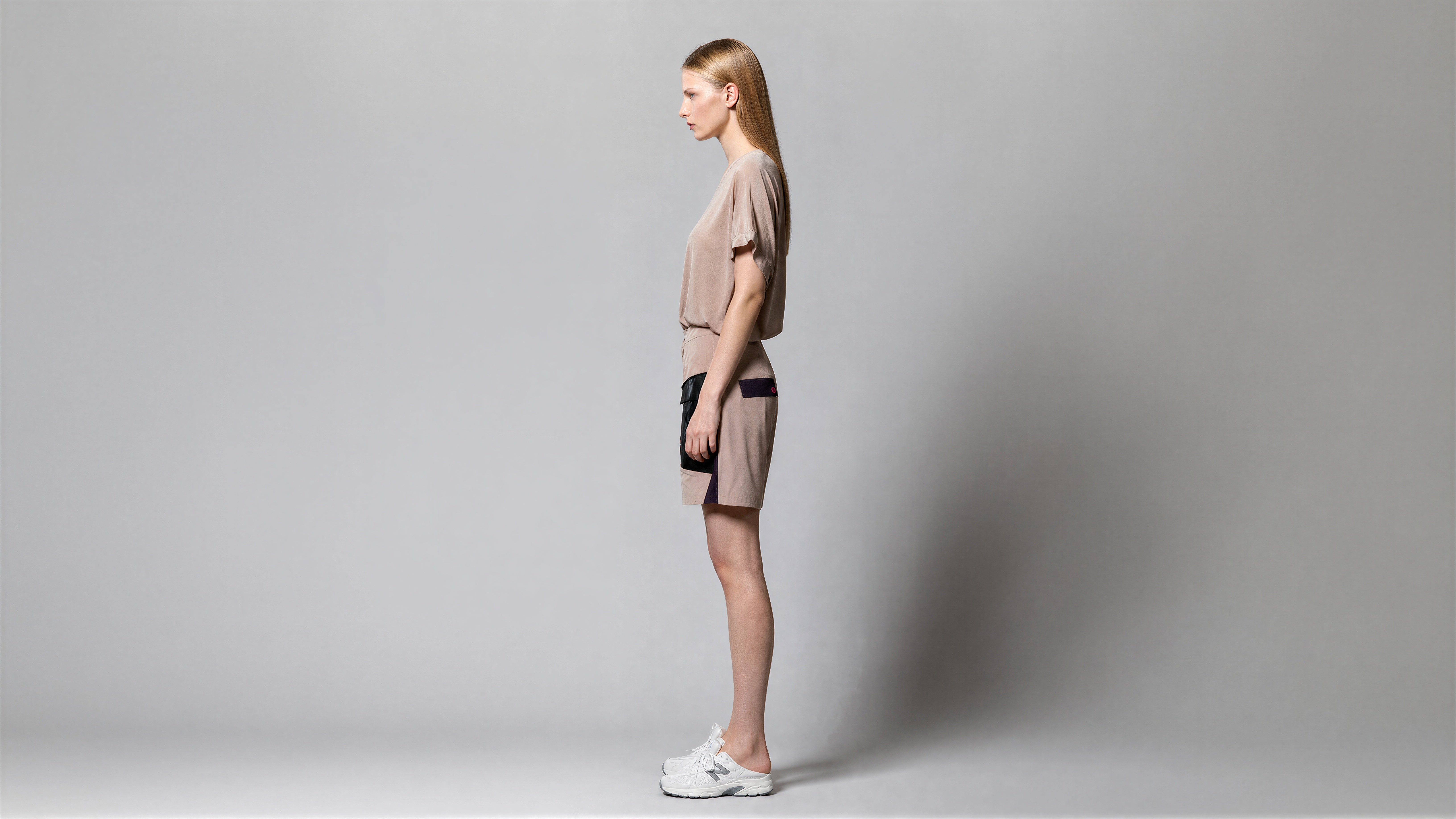 EARTH BROWN / CLASSIC BLACK / SOFT ALMOND PINK FUTURISTIC CASUAL SHORTS
