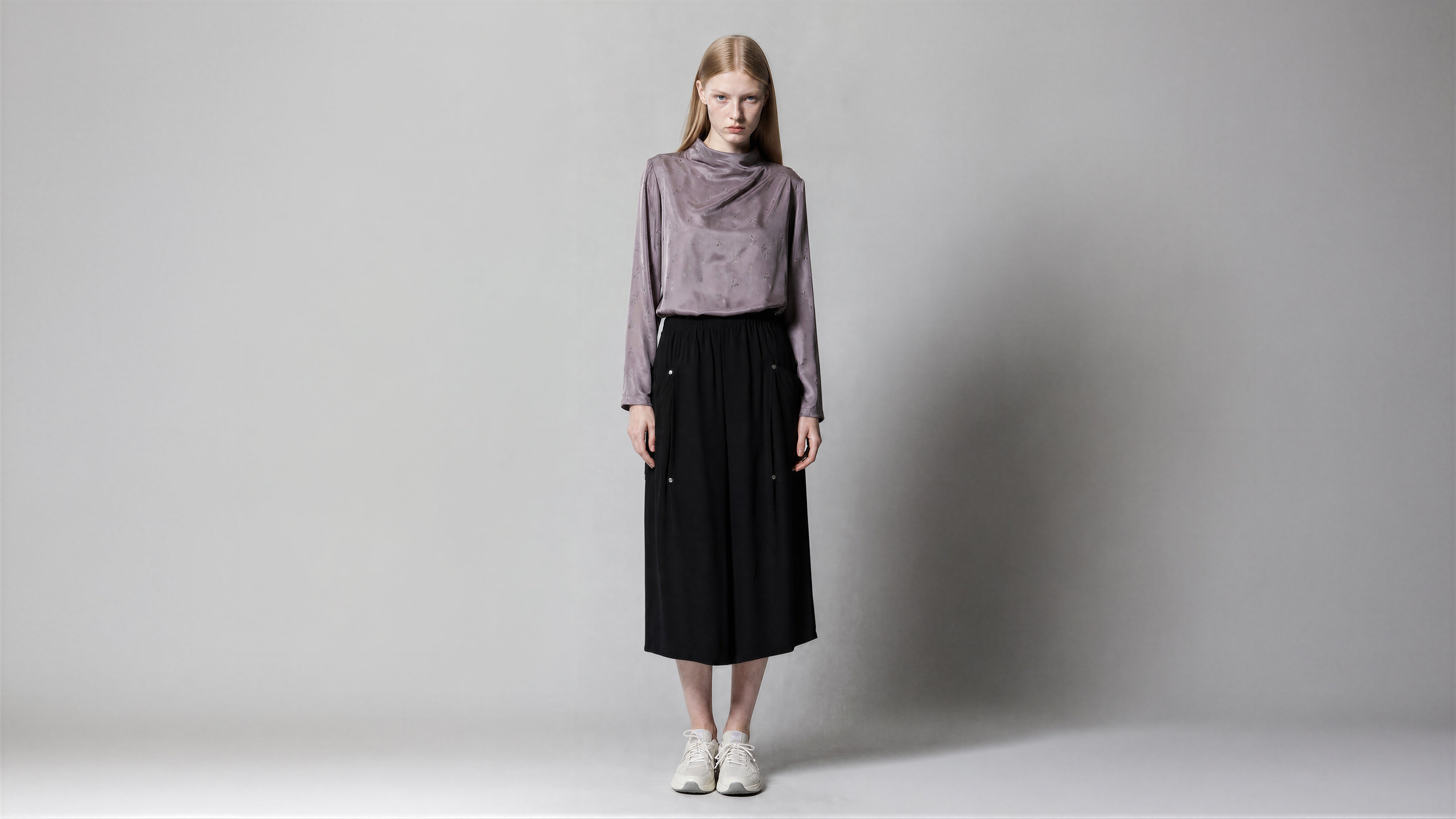 MIDNIGHT BLACK / AMBER BROWN TWILL SATIN CASUAL MAXI SKIRT
