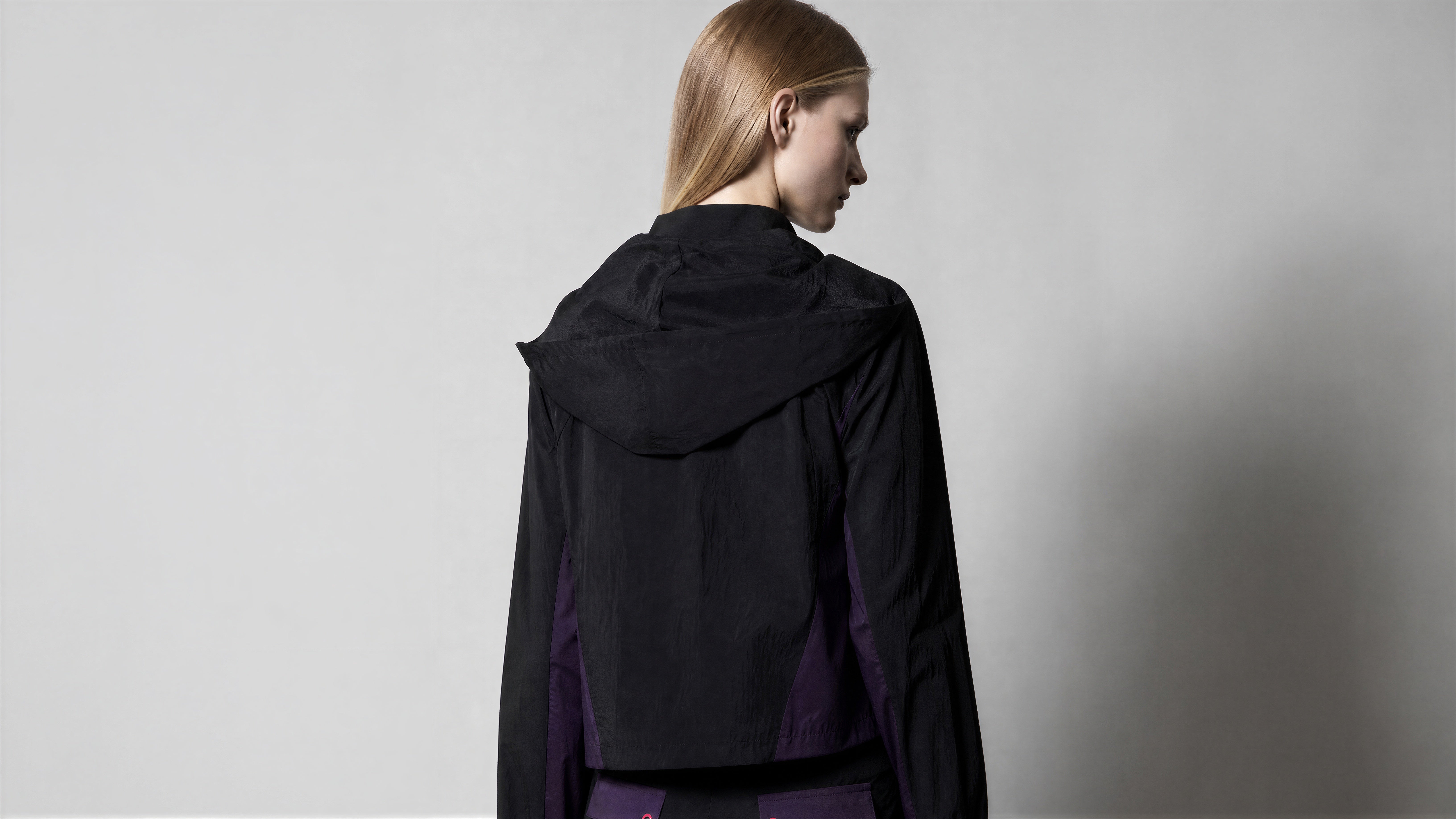 EARTH BROWN / CLASSIC BLACK / SOFT ALMOND PINK CASUAL HOODED JACKET