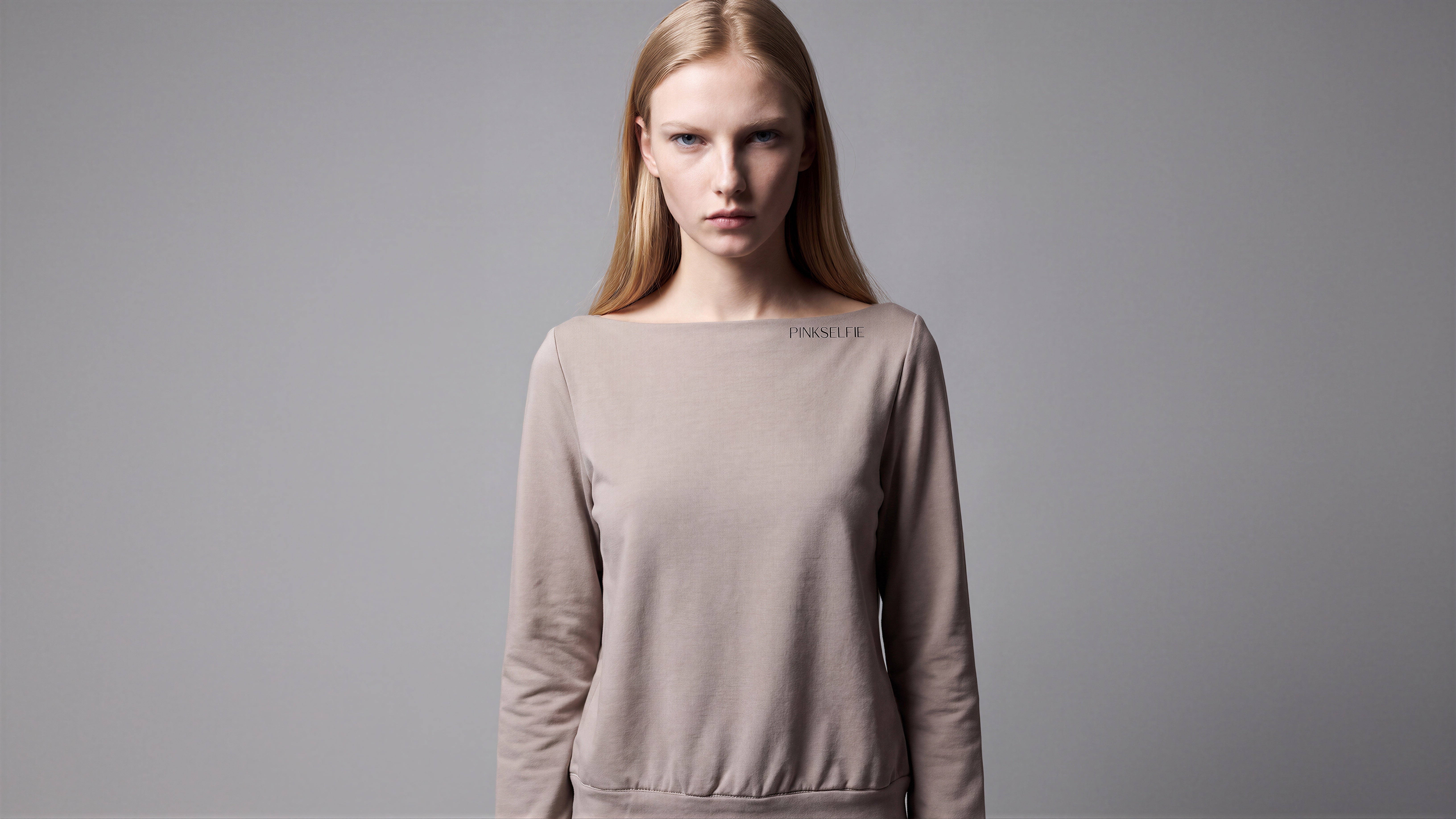SOFT ALMOND PINK / SOFT ALMOND BROWN OFF-SHOULDER TOP