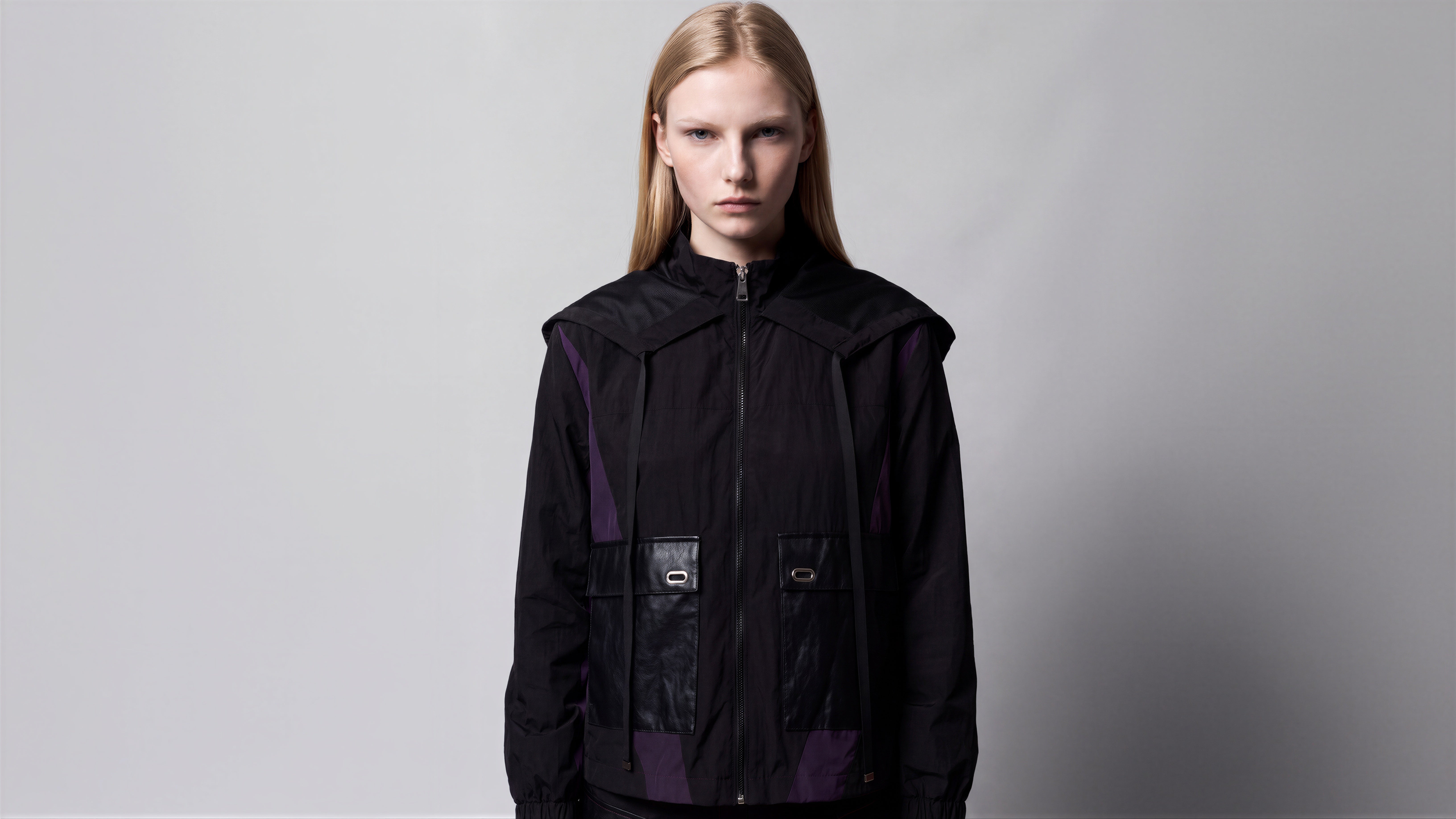 EARTH BROWN / CLASSIC BLACK / SOFT ALMOND PINK CASUAL HOODED JACKET