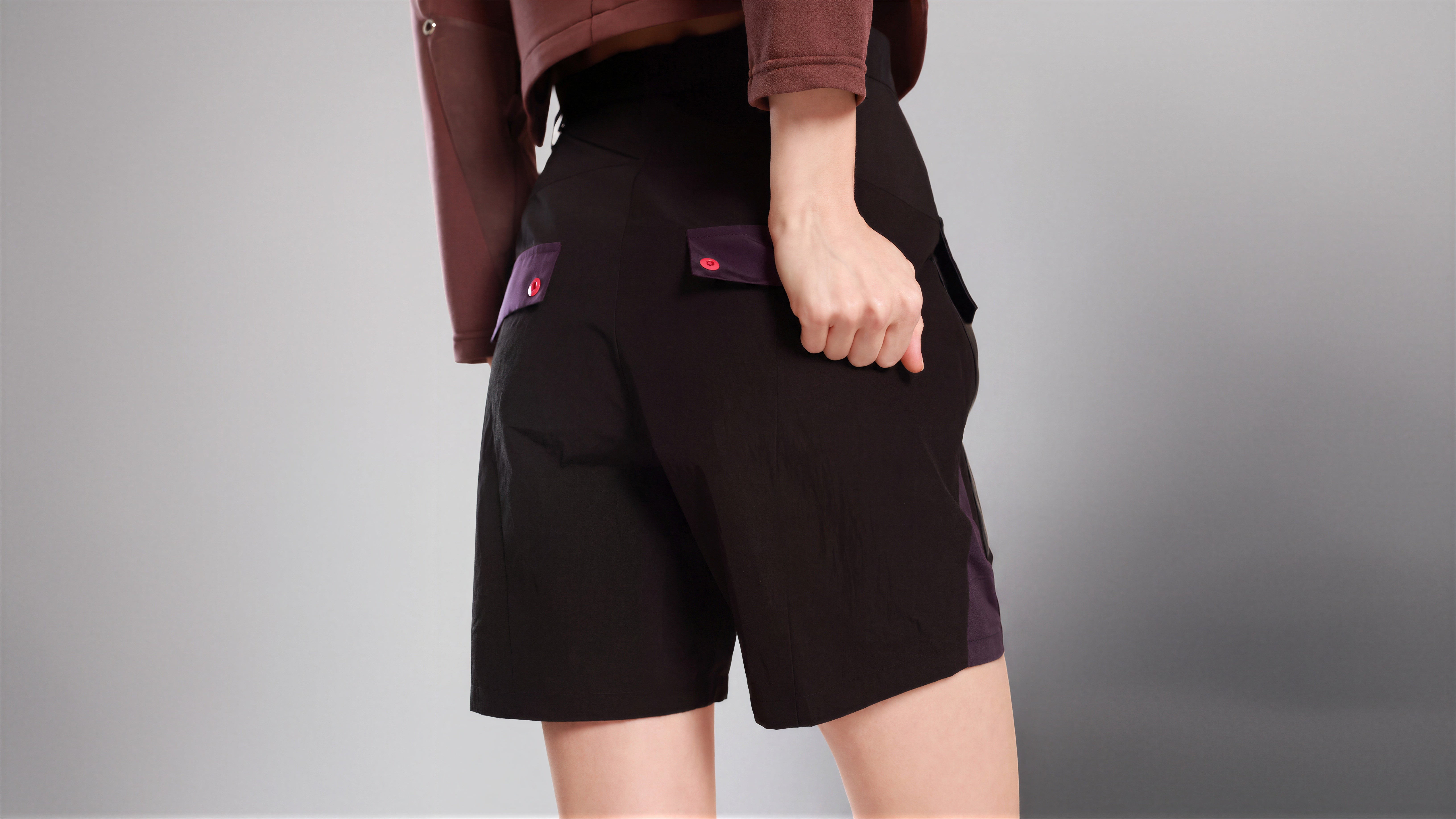 EARTH BROWN / CLASSIC BLACK / SOFT ALMOND PINK FUTURISTIC CASUAL SHORTS