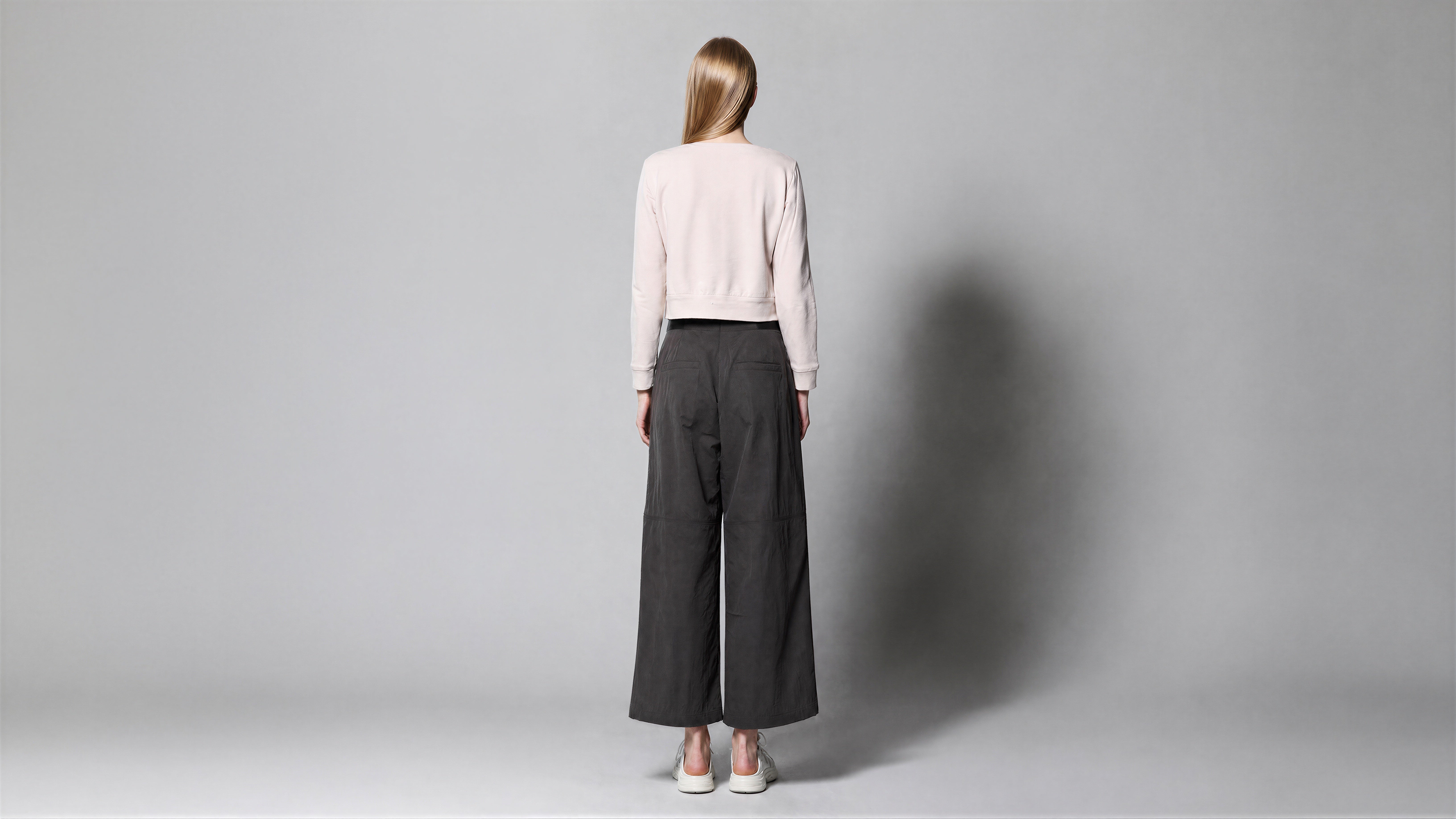 SOFT ALMOND PINK / SOFT ALMOND BROWN OFF-SHOULDER TOP