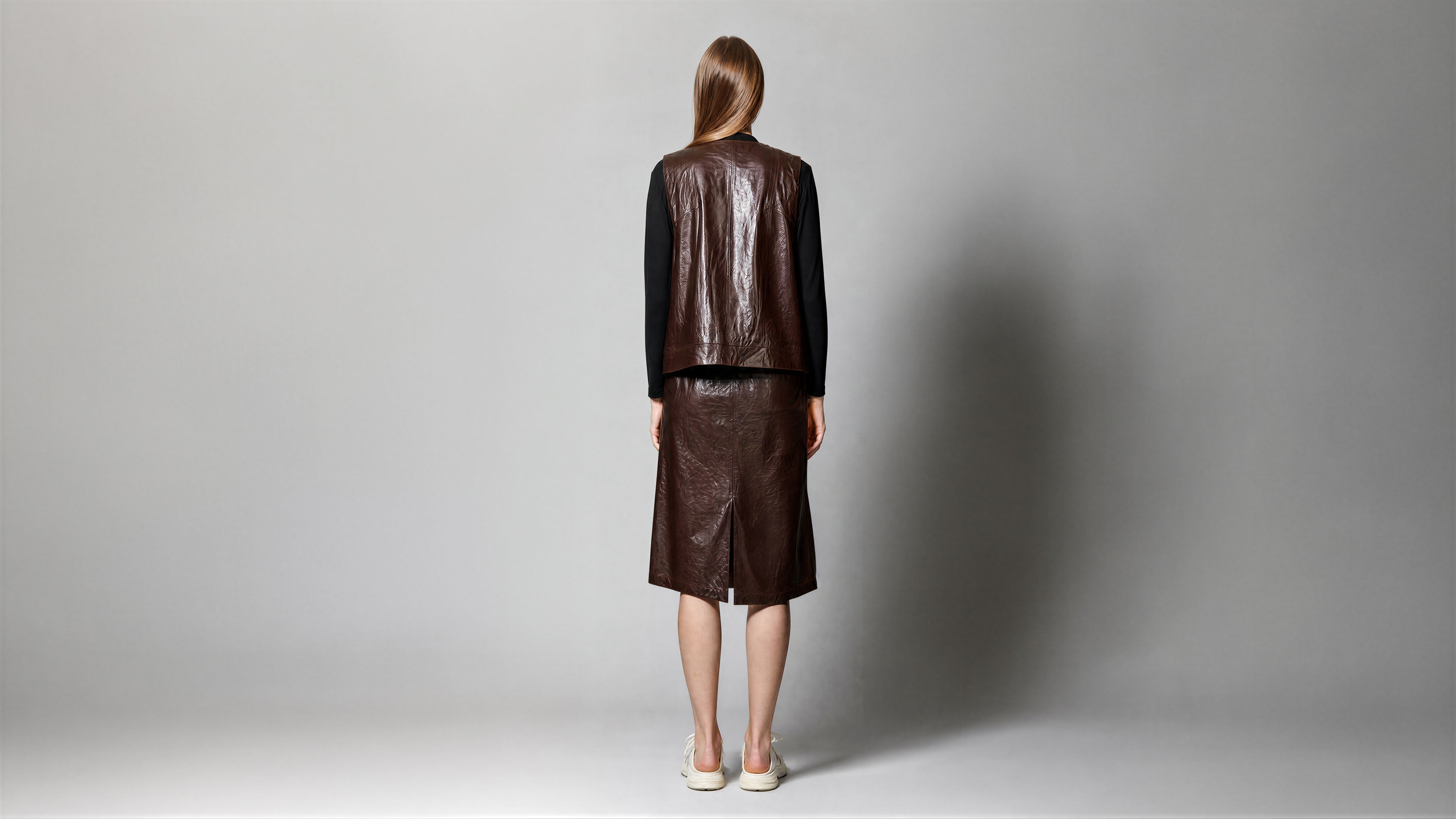 CLASSIC BLACK / DARK CHOCOLATE BROWN LEATHER VEST