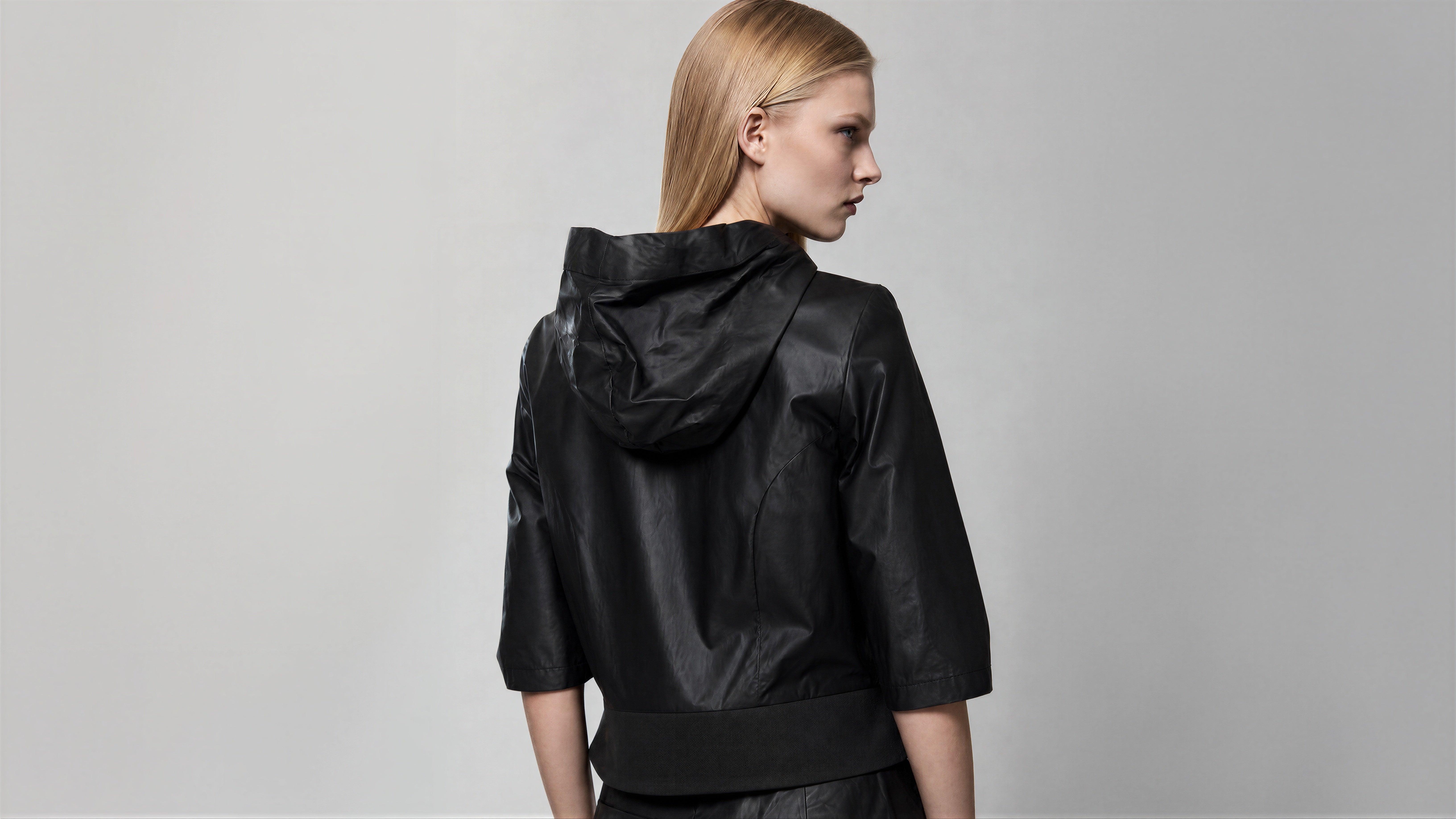COCOA RED BROWN / MISTY BLACK 3/4-SLEEVE HOODED TRENCH COAT