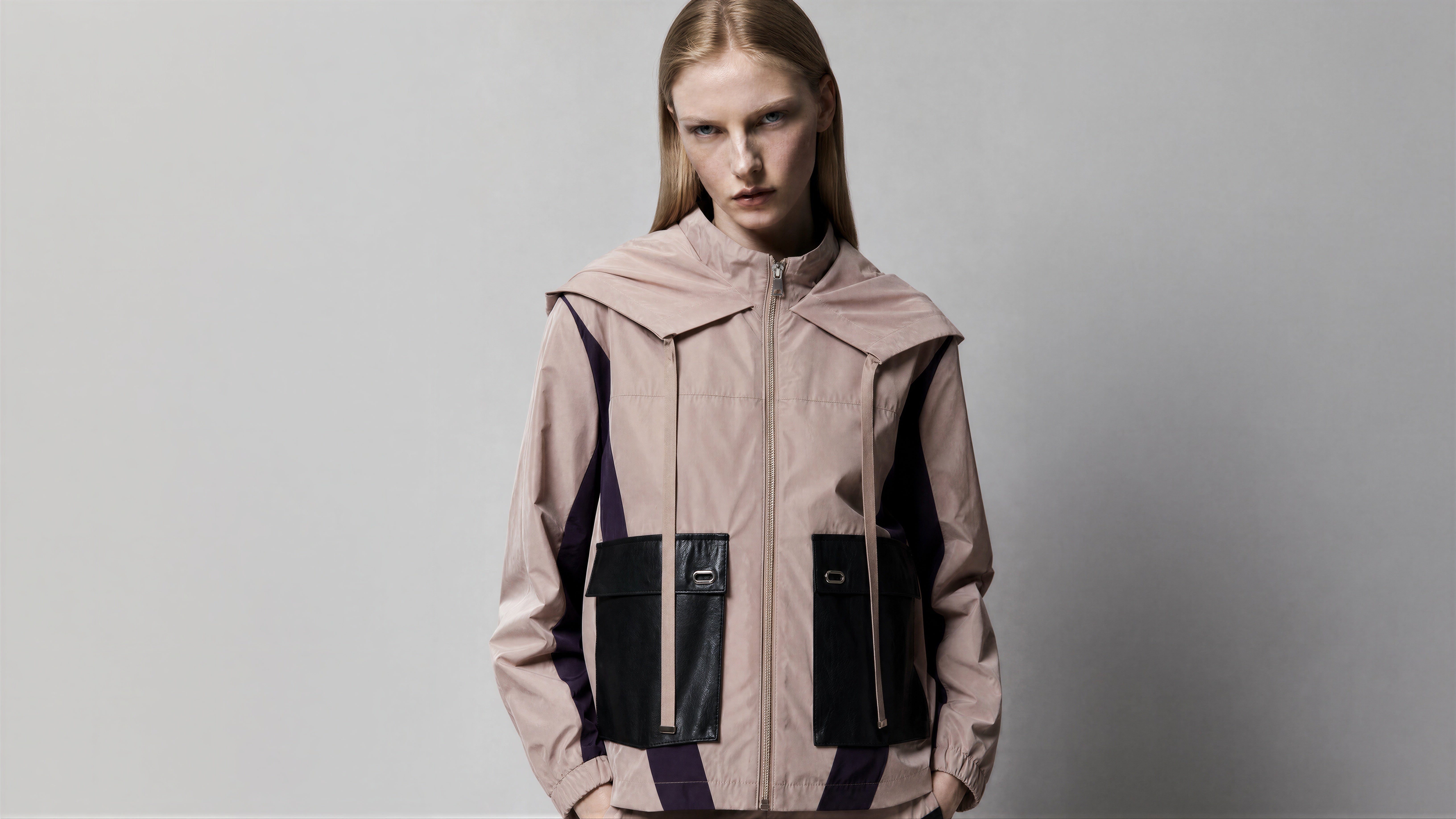 EARTH BROWN / CLASSIC BLACK / SOFT ALMOND PINK CASUAL HOODED JACKET