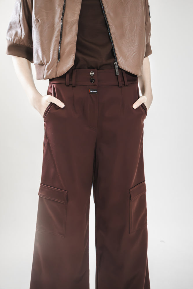 
                  
                    BLACK/BURGUNDY WIDE-LEG LONG PANTS
                  
                