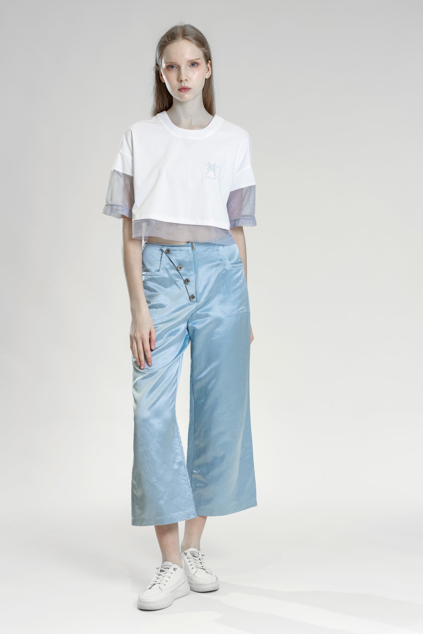 
                  
                    WHITE COTTON PANELING WITH PINK SKIN / LIGHT BLUE MESH THREE-QUARTER CROPPED TEE
                  
                