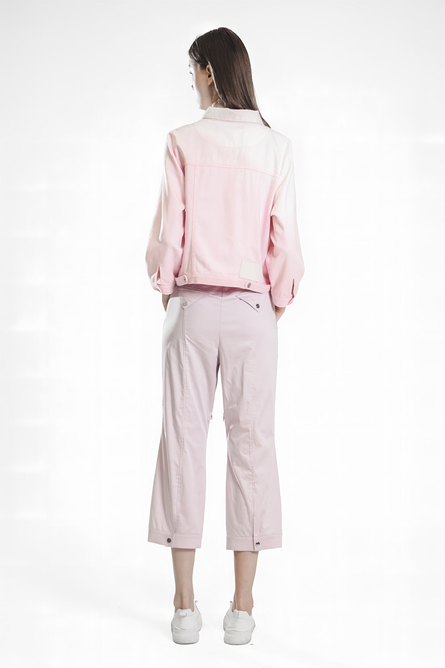 
                  
                    LAVENDER PURPLE 3/4 RELAXED PANTS
                  
                