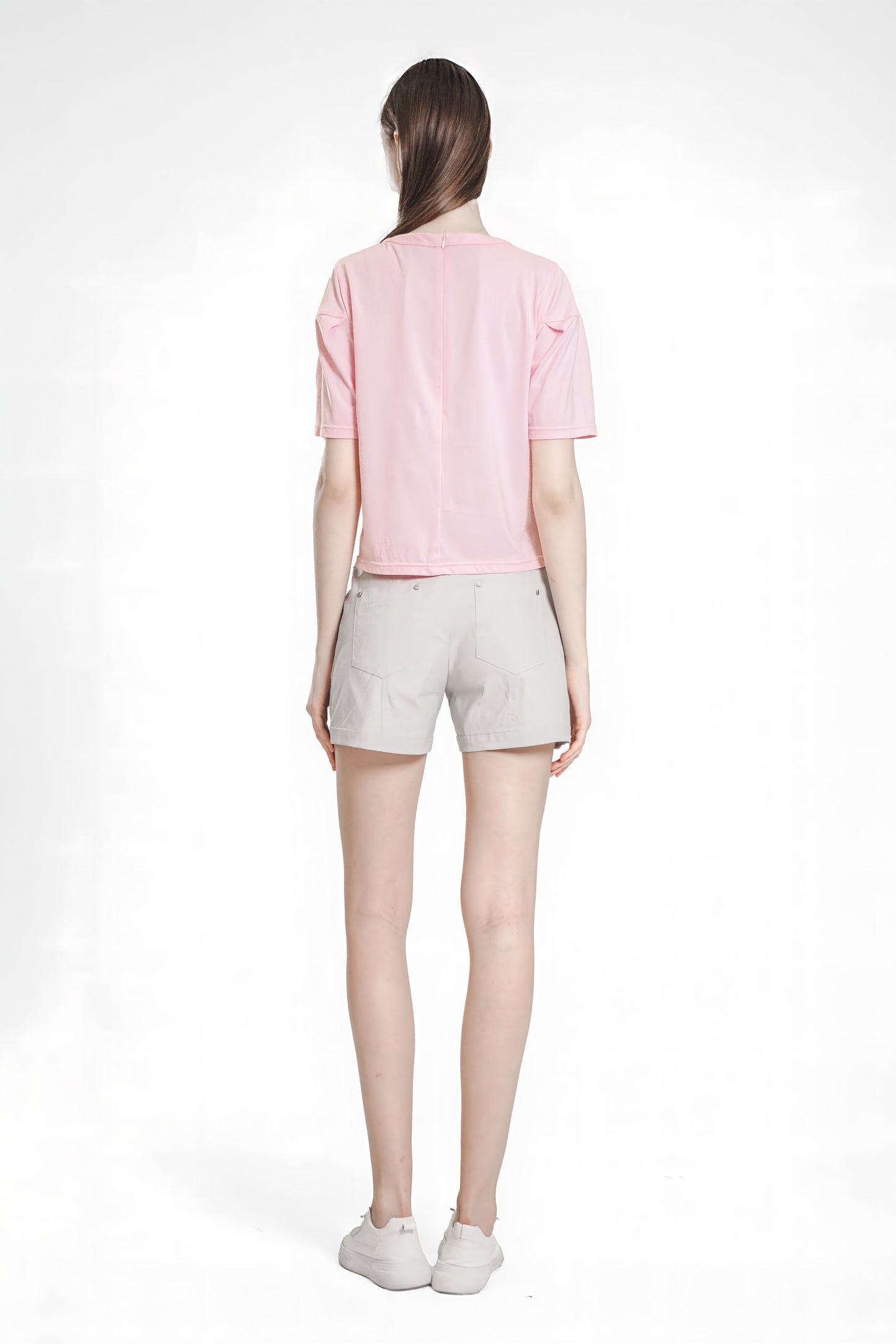
                  
                    MISTY DEW GRAY/BALLETS PINK PLEATED SLEEVE T-SHIRT
                  
                
