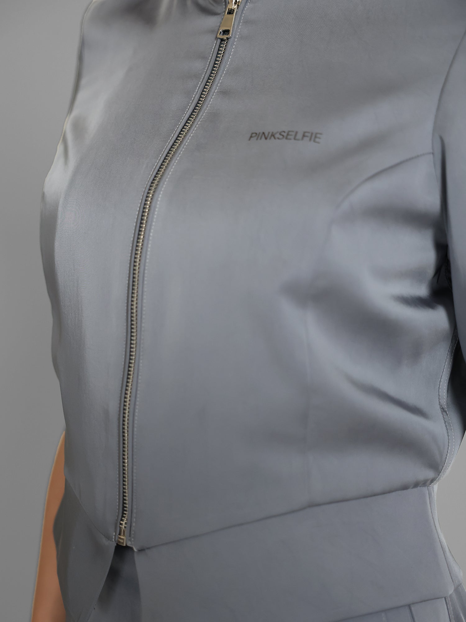 ICE SKY BLUE / COOL MIST GREY SATEEN CROPPED JACKET