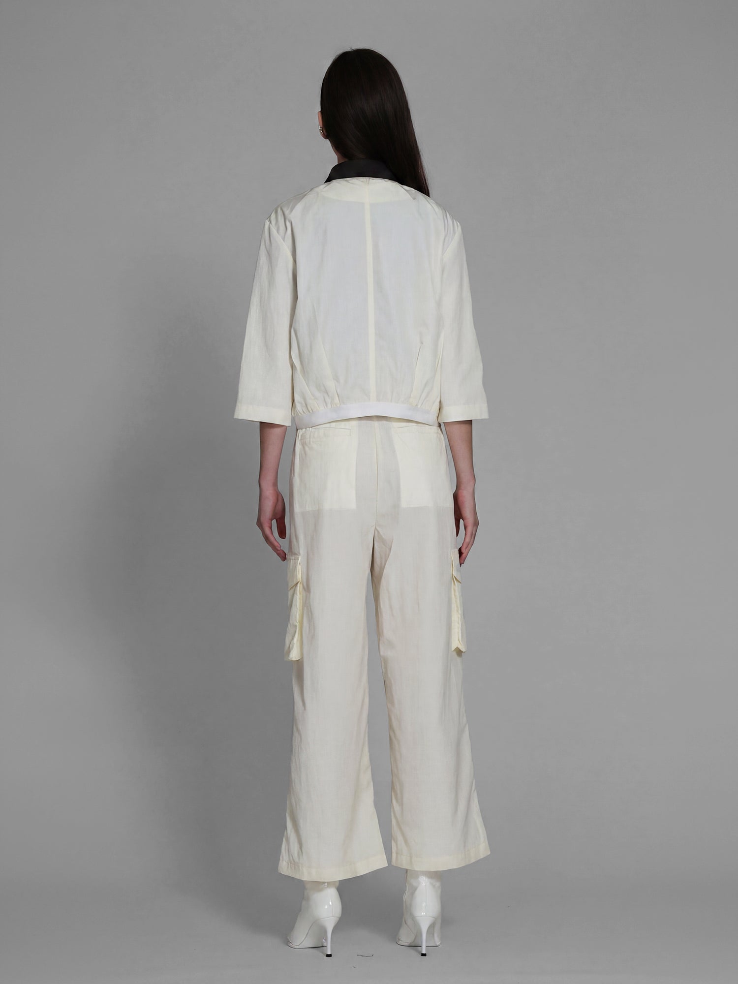 CLASSIC BLACK / STARRY WHITE CROPPED TRENCH JACKET WITH WAIST CINCHING DESIGN