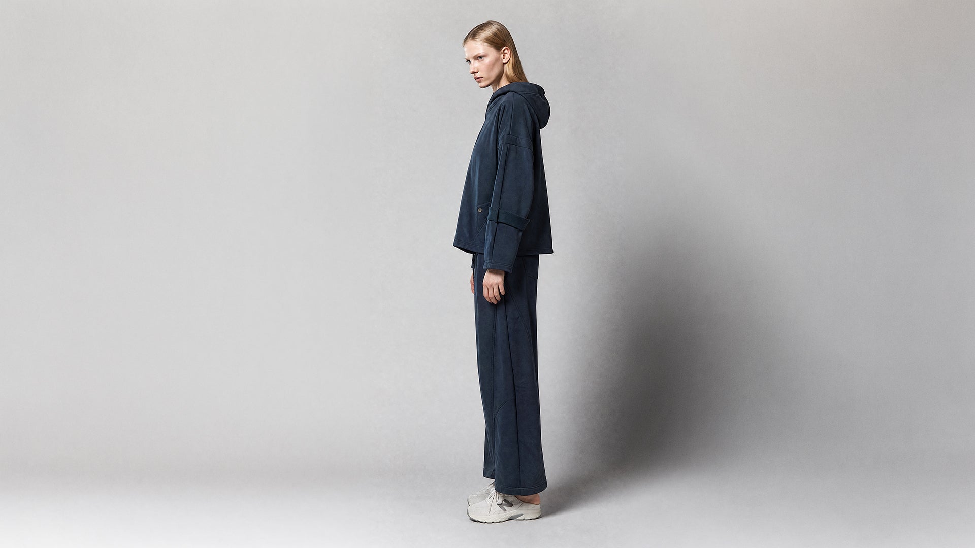 COOL STONE GRAY / NAVY BLUE OVERSIZED HOODED SWEATSHIRT JACKET