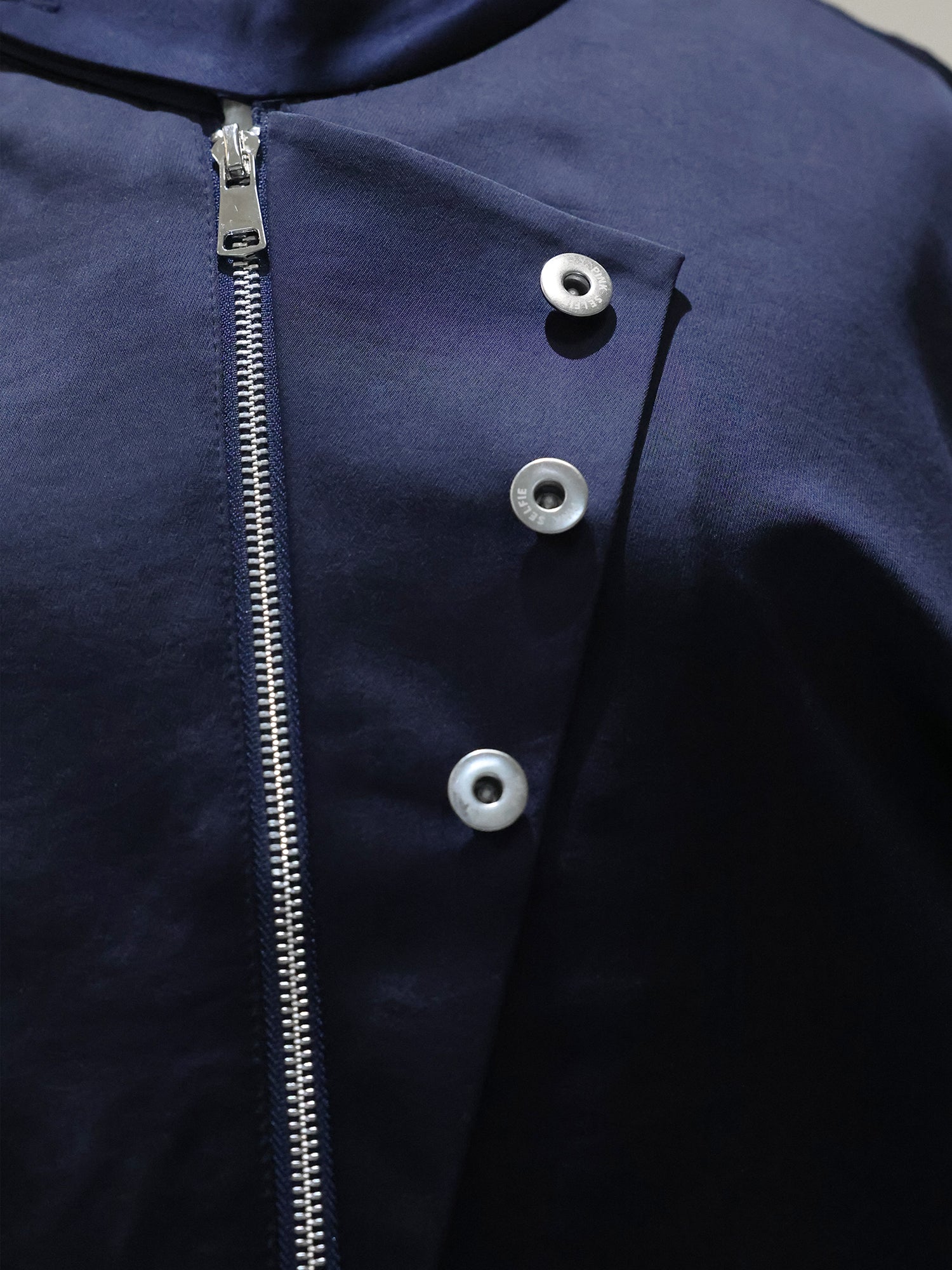STARRY WHITE / MIDNIGHT BLUE SATIN 3/4 SLEEVE JACKET