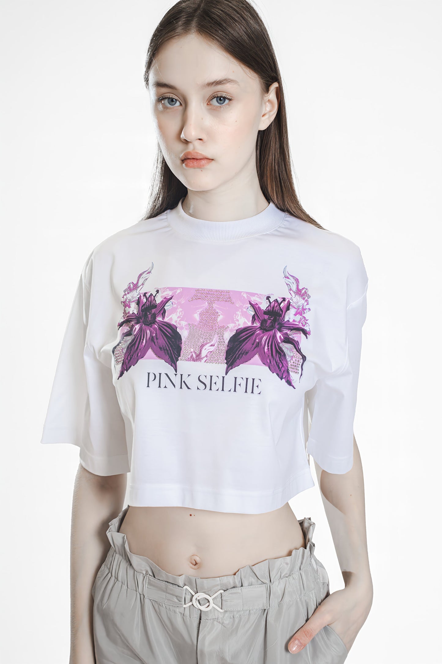 
                  
                    WHITE BLUE/PINK PRINTED CROPPED T-SHIRT WITH HEAT-SET DIAMOND FLORAL DESIGN
                  
                