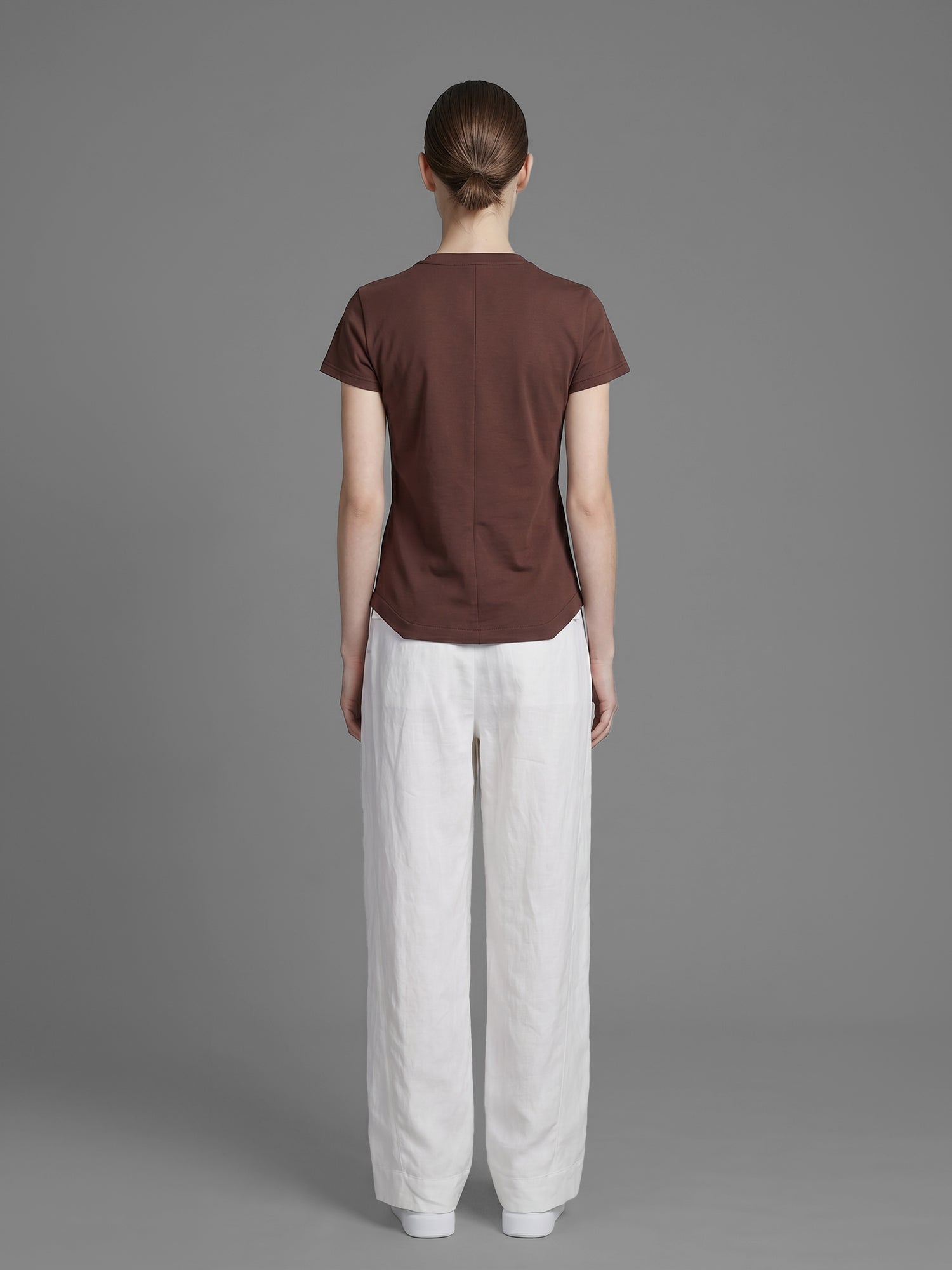 CLASSIC BLACK / WARM TAUPE FITTED LOGO PRINT T-SHIRT