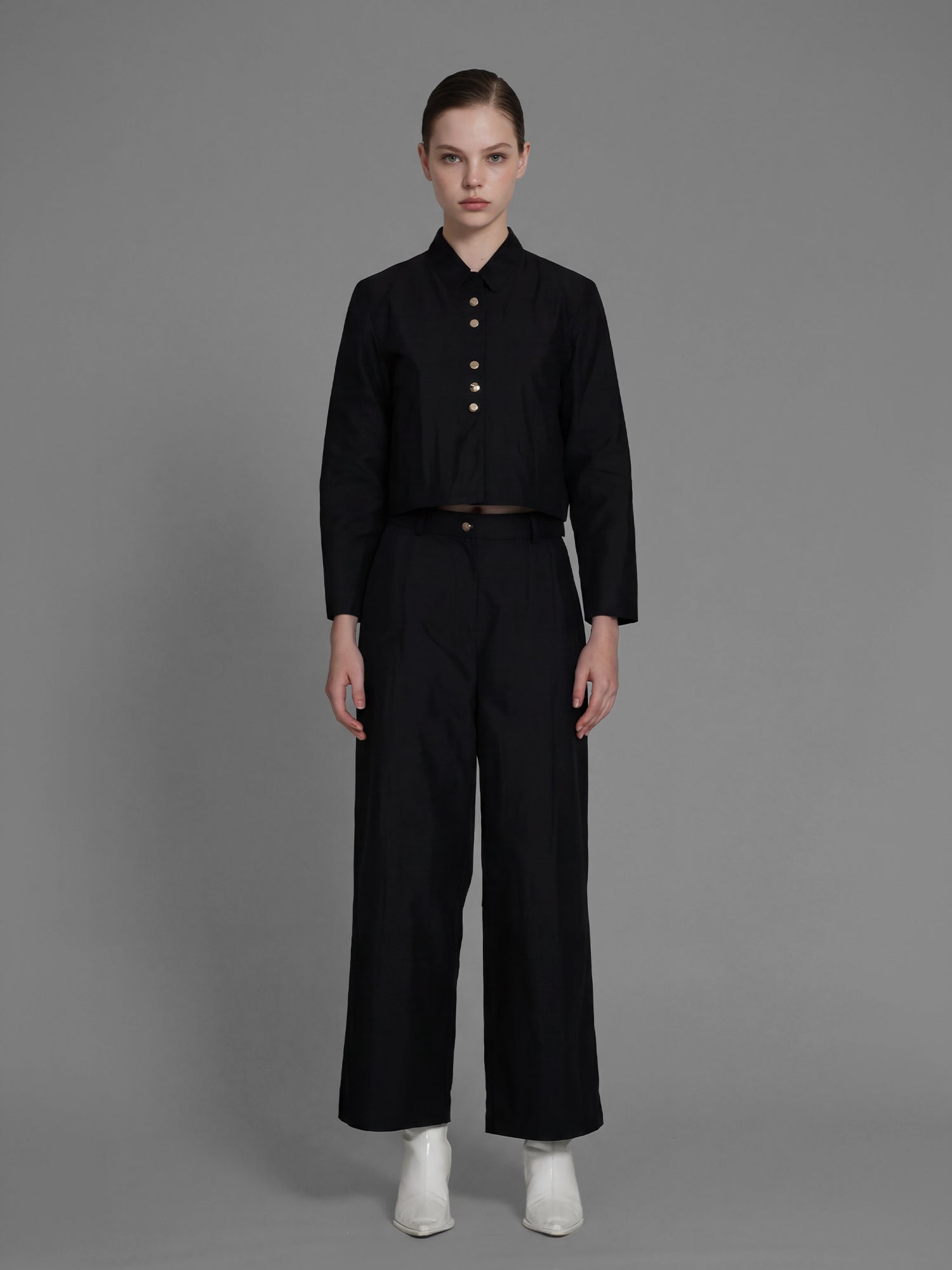 CLASSIC BLACK / STARRY WHITE CROPPED TRENCH JACKET