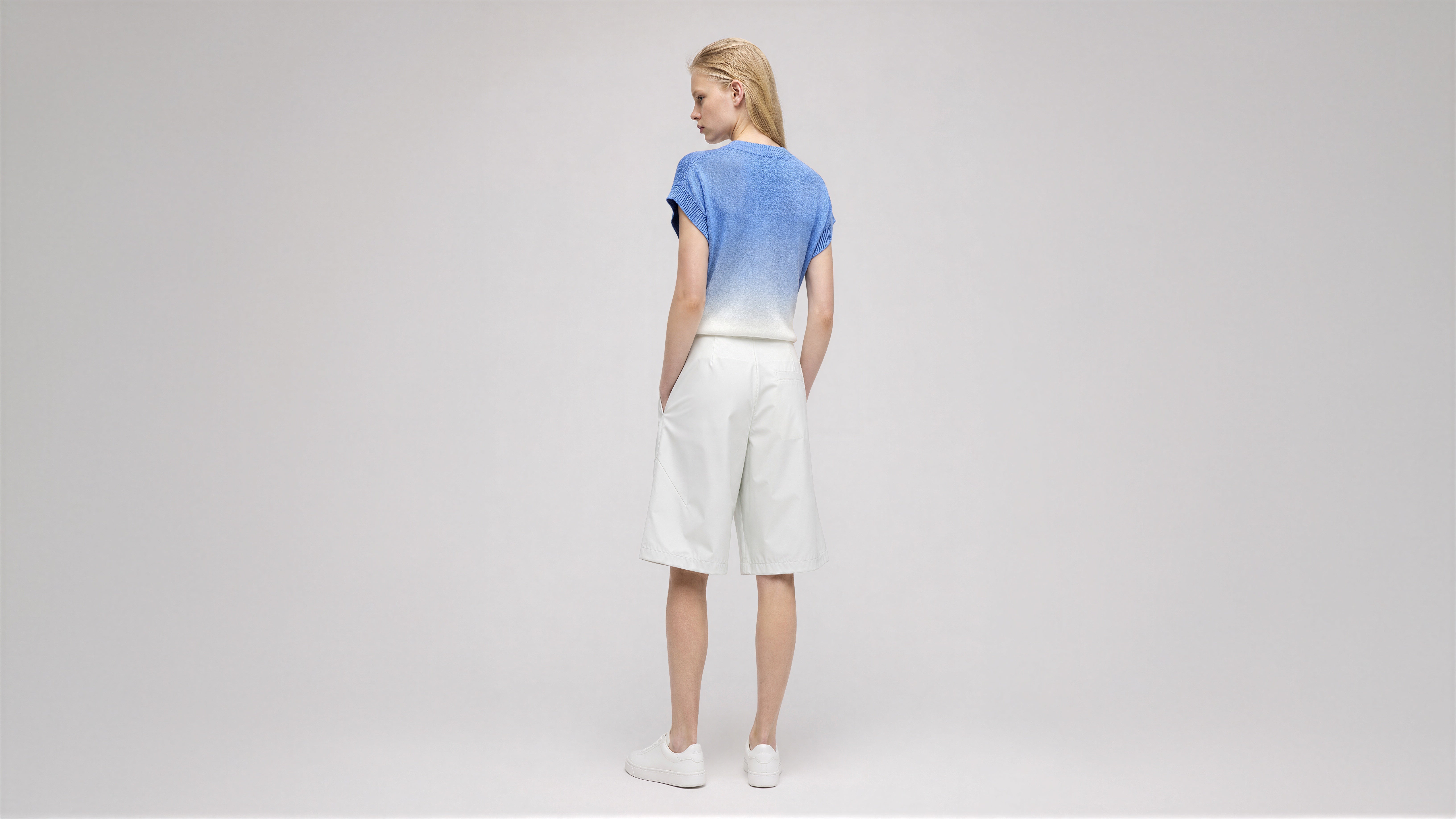 CLOUD WHITE / STARLIGHT BLACK A-LINE CASUAL TRENCH SHORTS