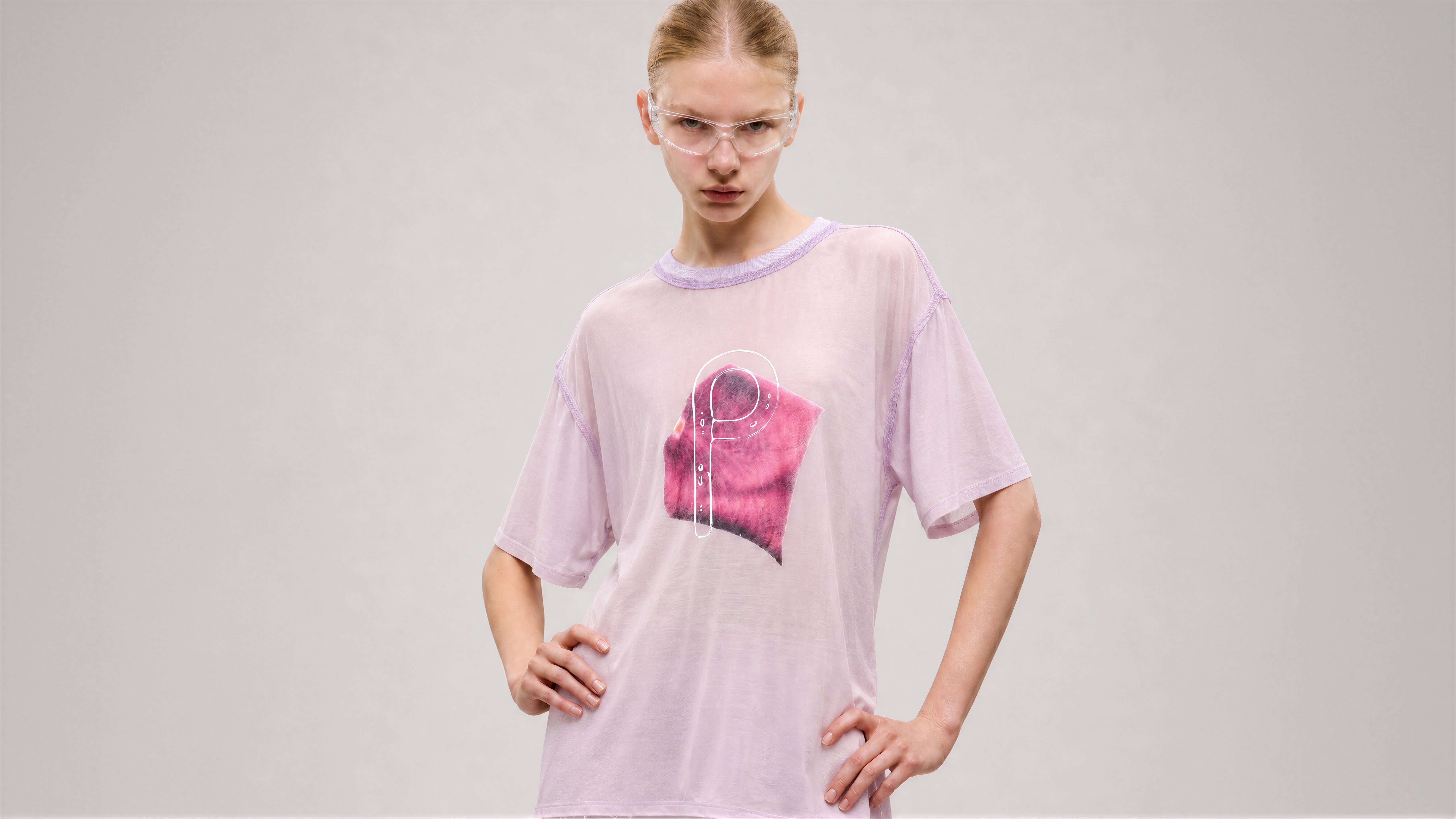 MISTY PINK / STARLIGHT BLACK OVERSIZED TEE