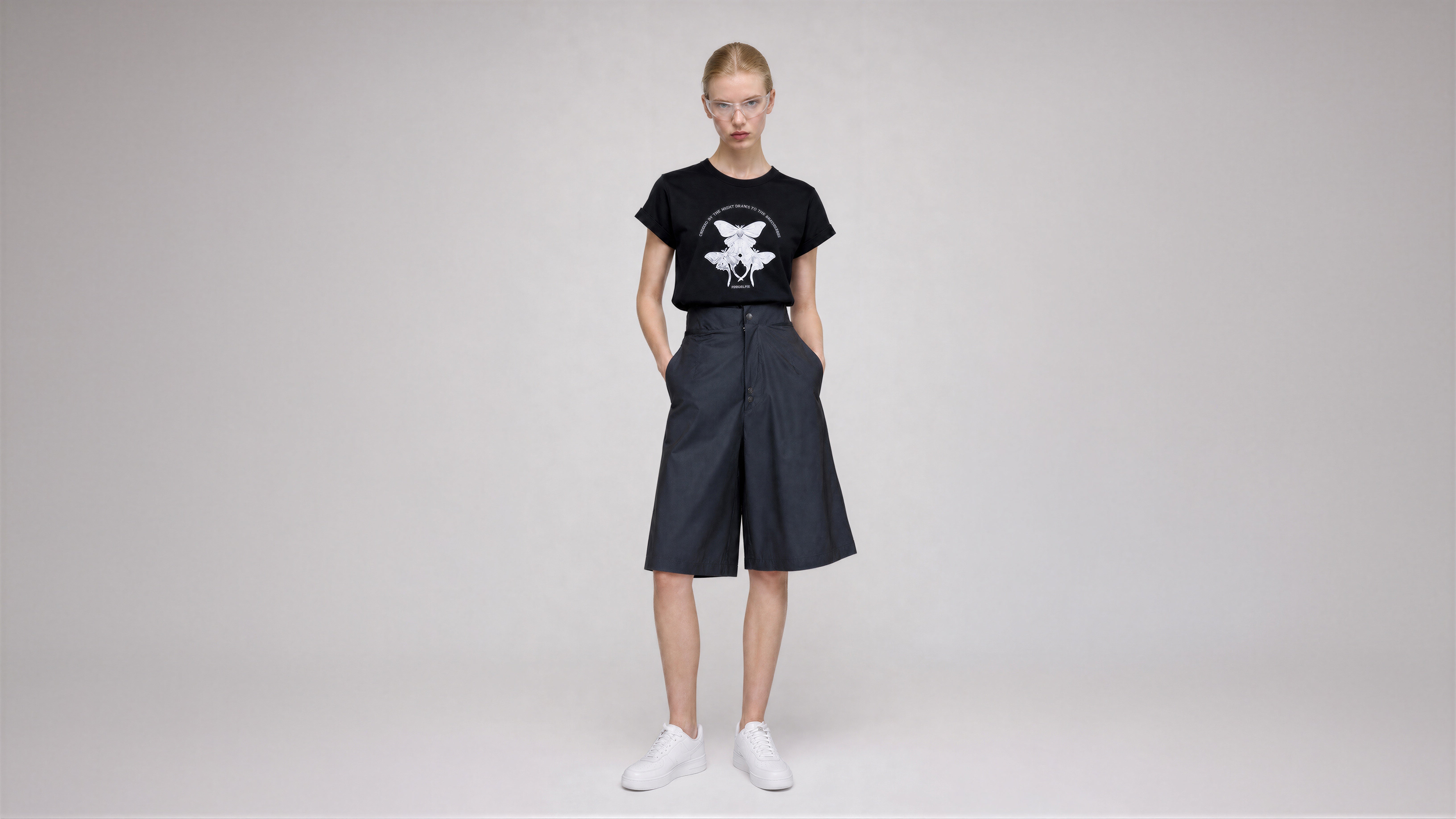 CLOUD WHITE / STARLIGHT BLACK A-LINE CASUAL TRENCH SHORTS
