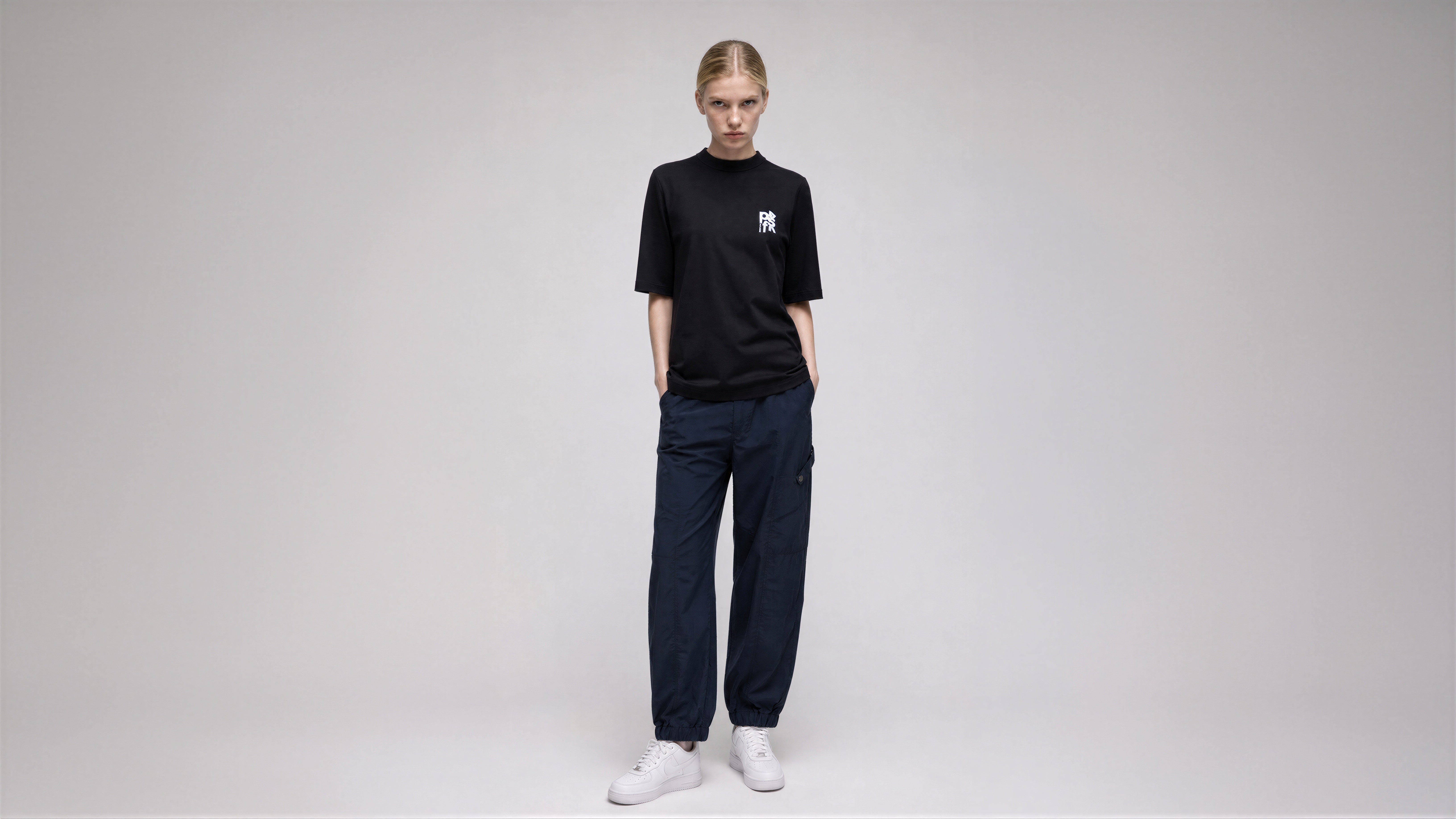 CLASSIC BLACK / SMOKE GRAY SHORT-SLEEVE TEE