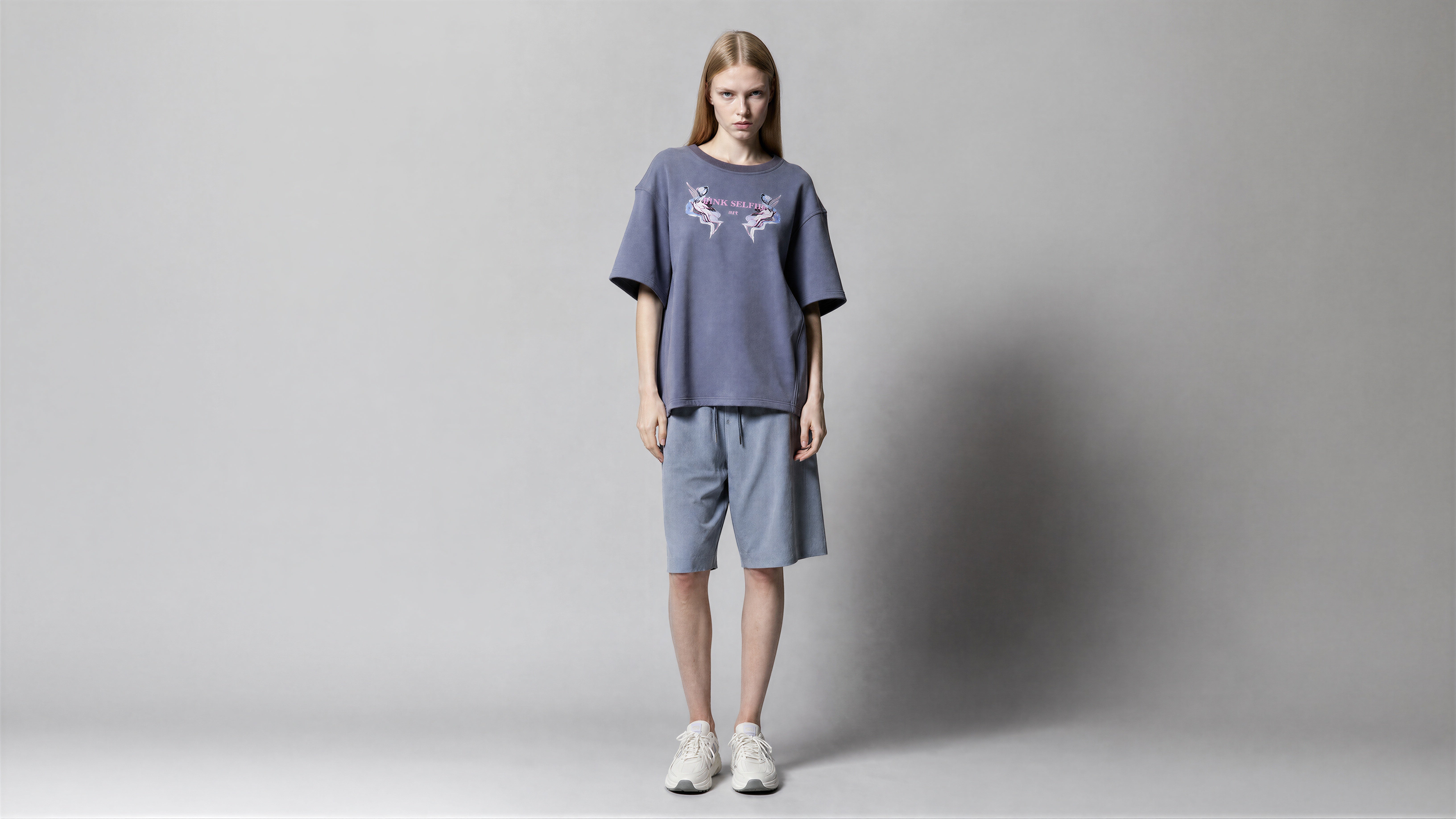 HERBAL GREEN / JET BLACK / COOL MIST GREY / COOL MIST BLUE OVERSIZED SHORT-SLEEVE T-SHIRT