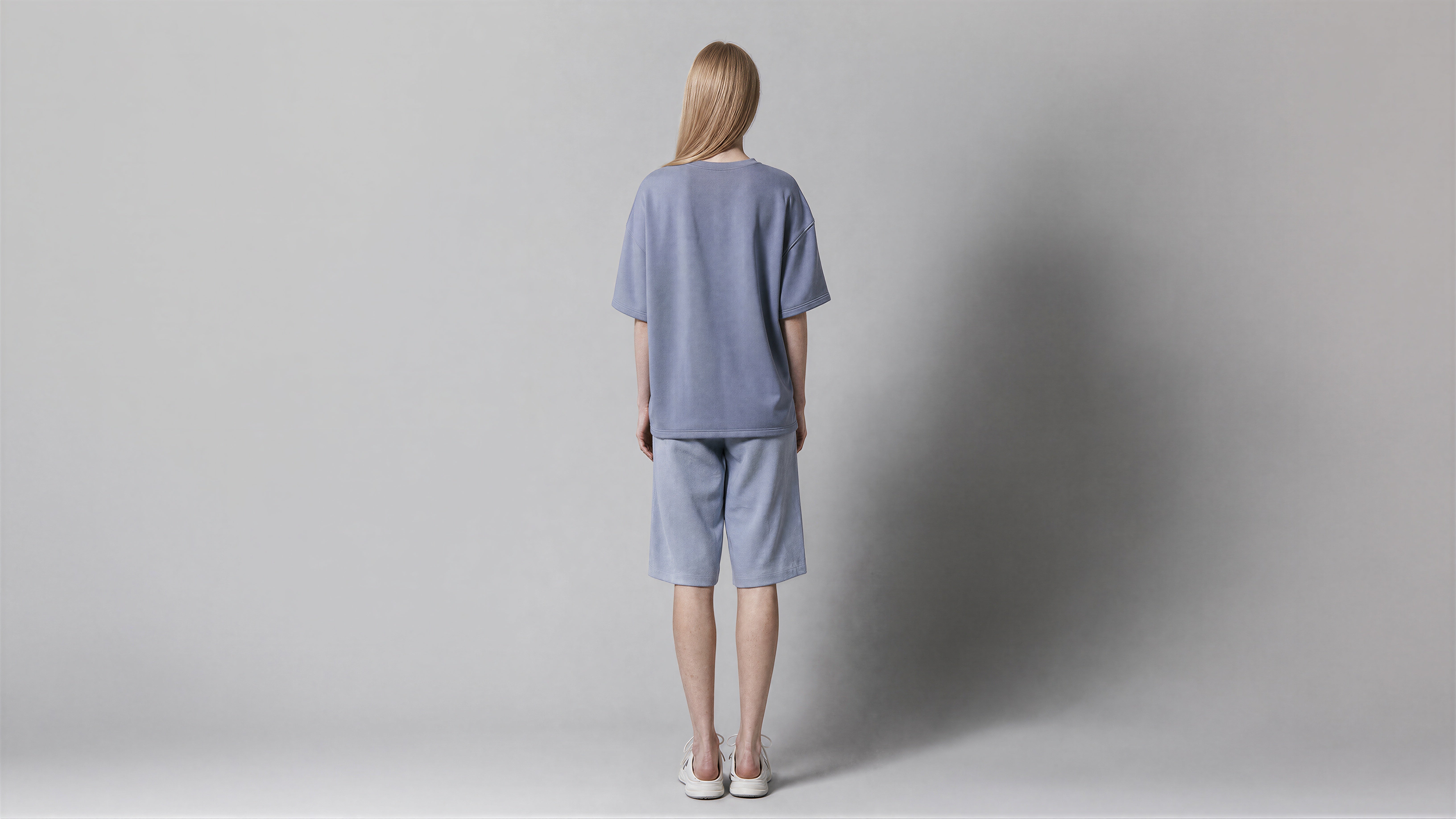 HERBAL GREEN / JET BLACK / COOL MIST GREY / COOL MIST BLUE OVERSIZED SHORT-SLEEVE T-SHIRT