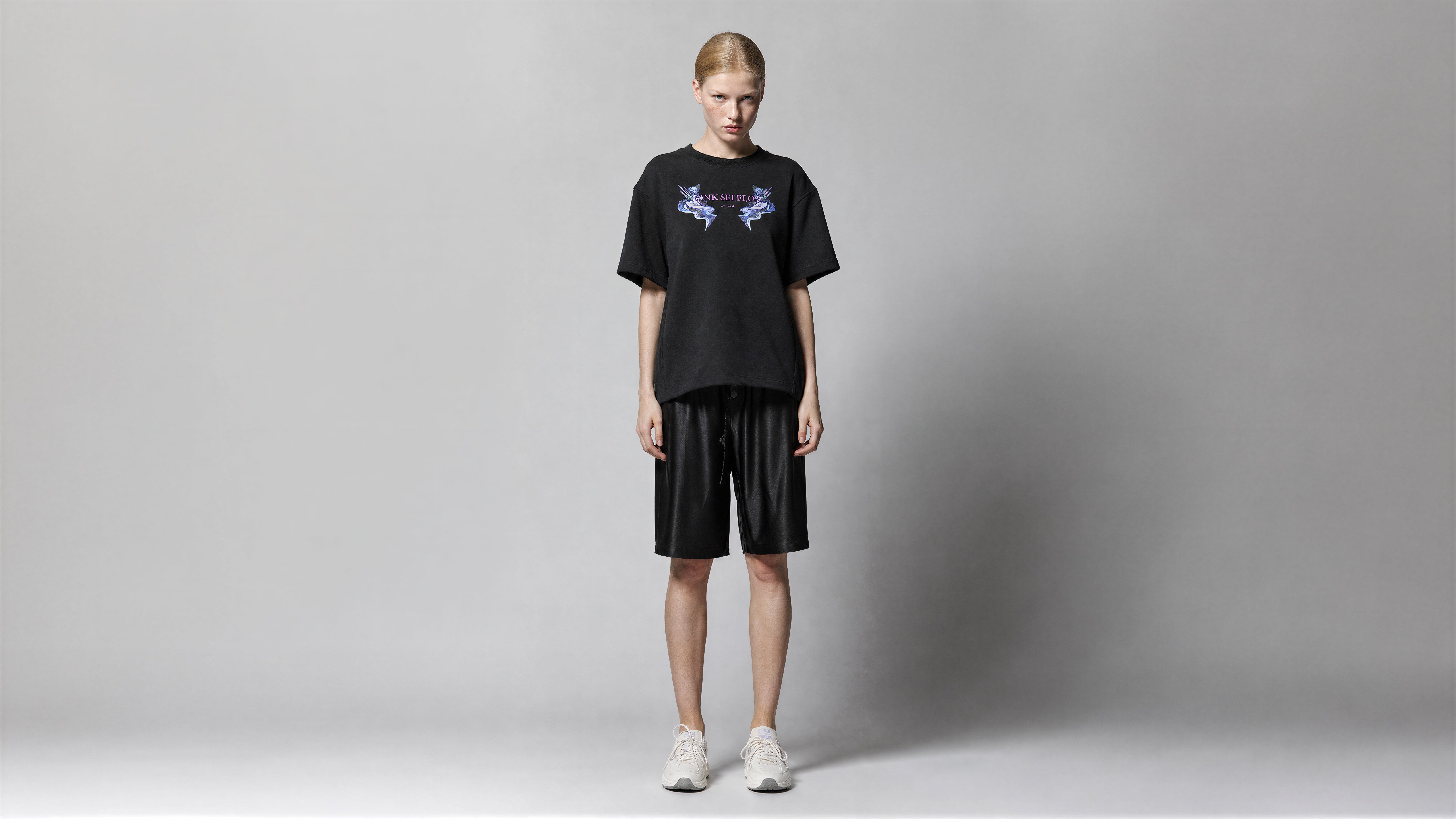 HERBAL GREEN / JET BLACK / COOL MIST GREY / COOL MIST BLUE OVERSIZED SHORT-SLEEVE T-SHIRT