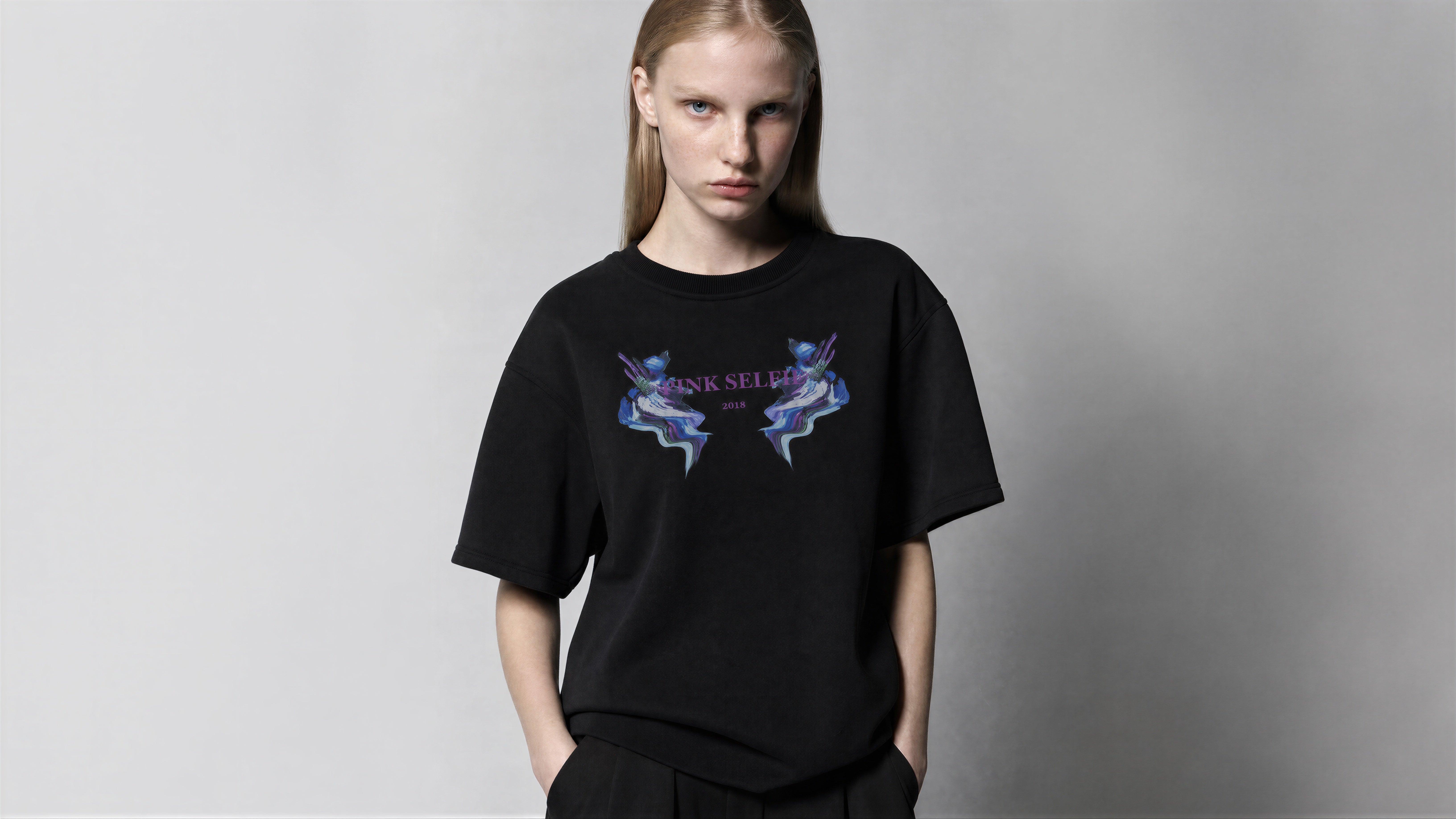 HERBAL GREEN / JET BLACK / COOL MIST GREY / COOL MIST BLUE OVERSIZED SHORT-SLEEVE T-SHIRT
