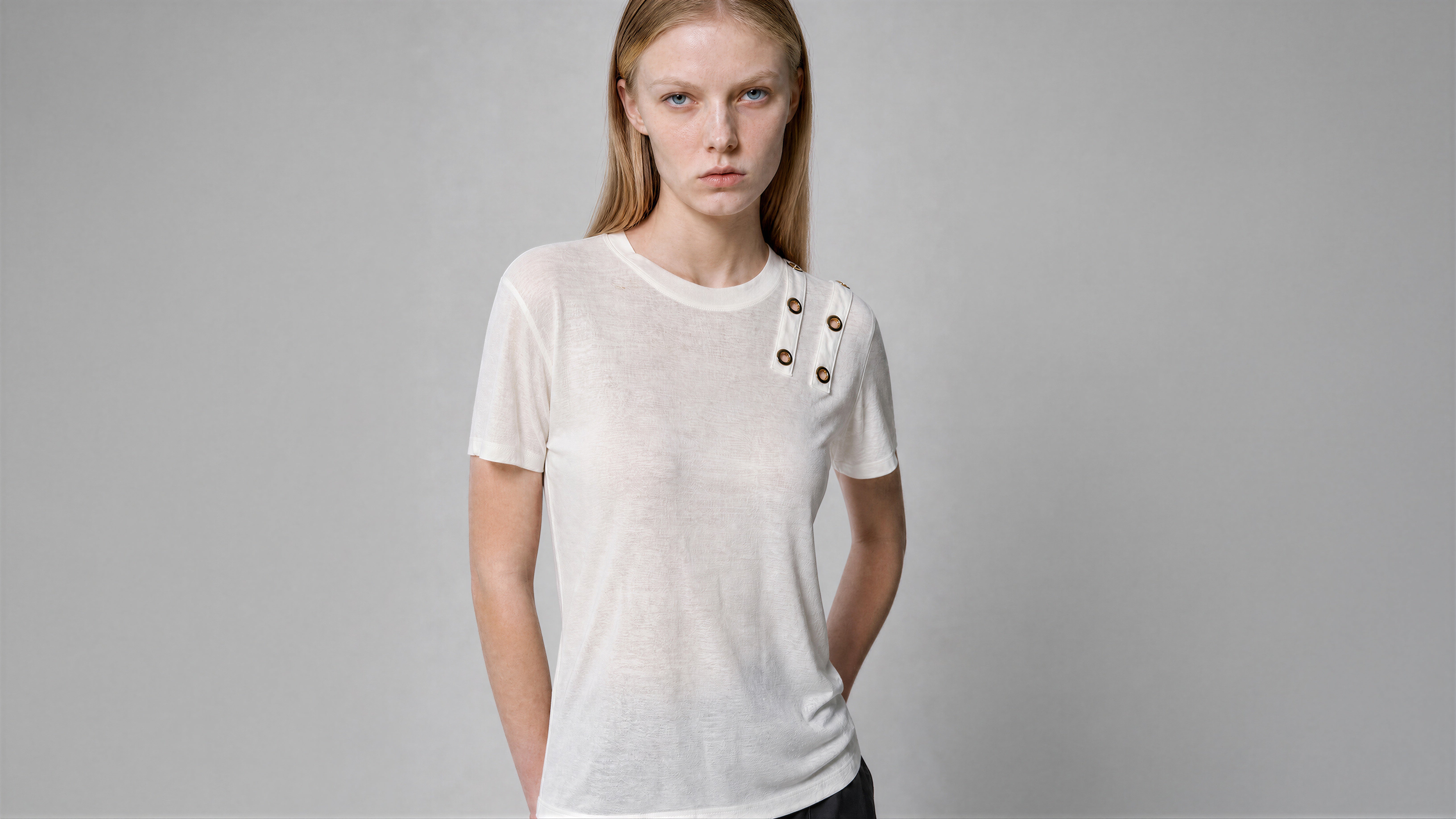 CLASSIC WHITE / MIDNIGHT BLACK SHORT T-SHIRT