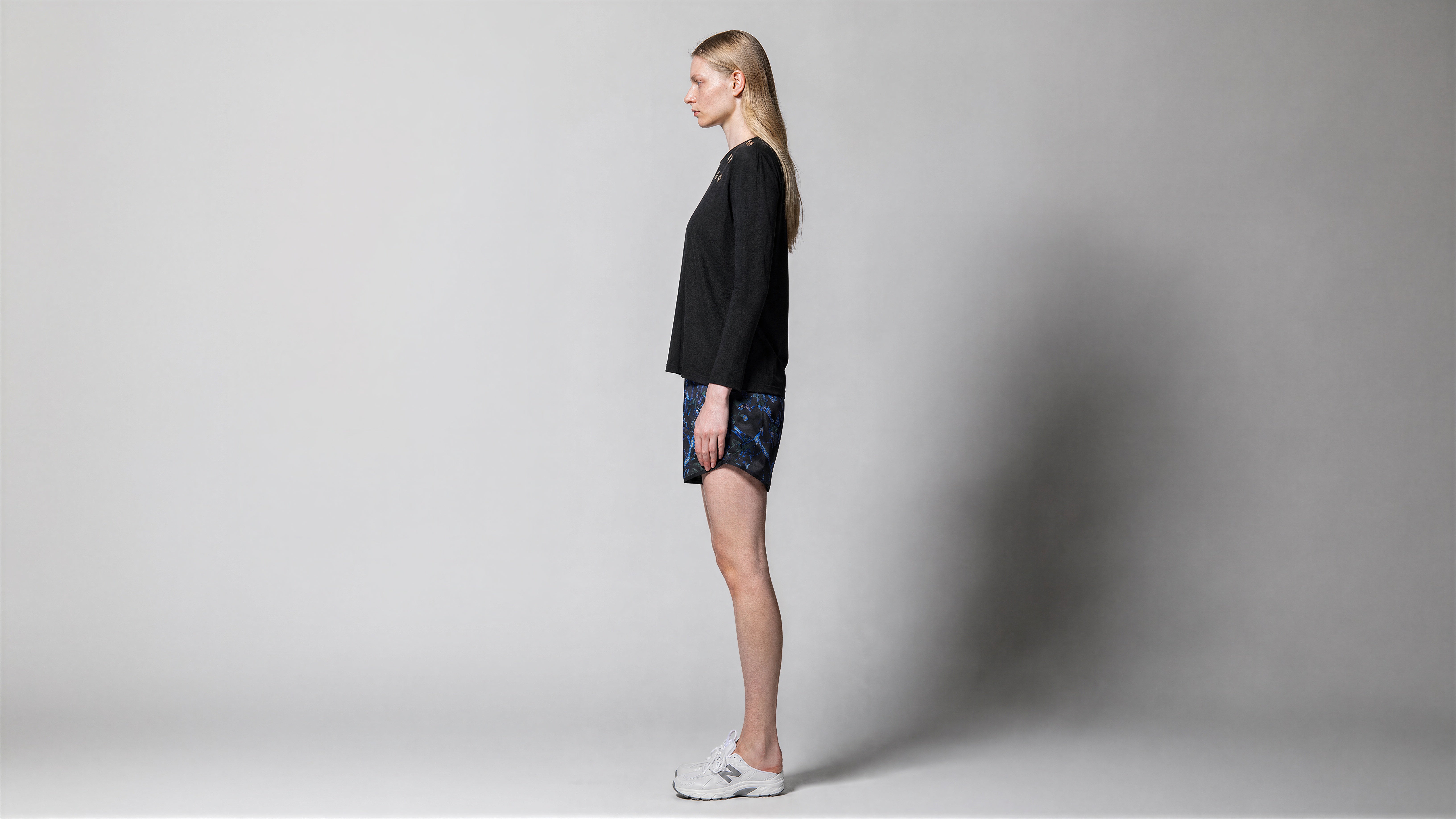 CLASSIC BLACK / STARLIGHT WHITE LONG-SLEEVE T-SHIRT