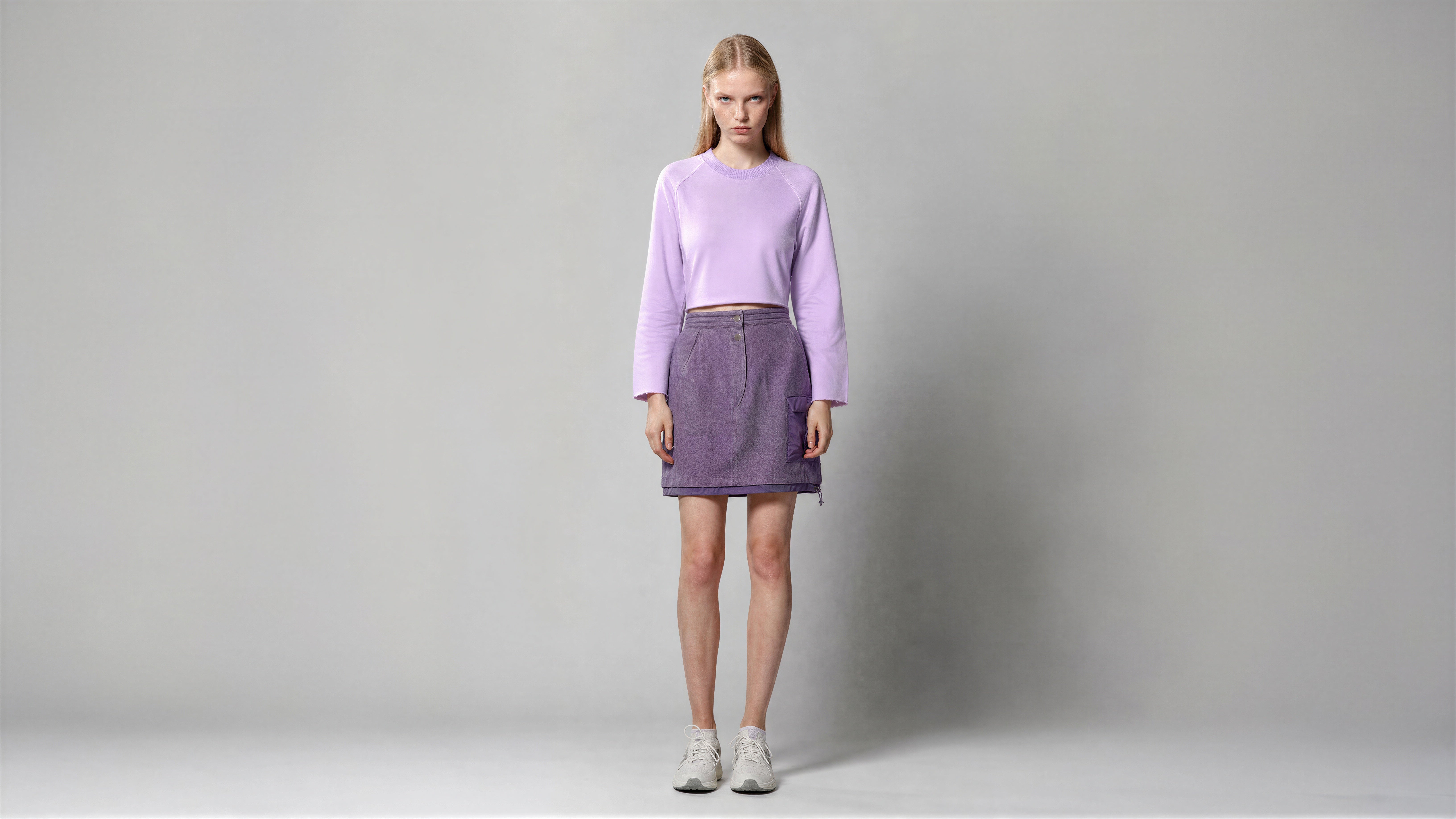 LAVENDER MIST / MIDNIGHT BLUE CROPPED LONG-SLEEVE OVERSIZED SWEATSHIRT