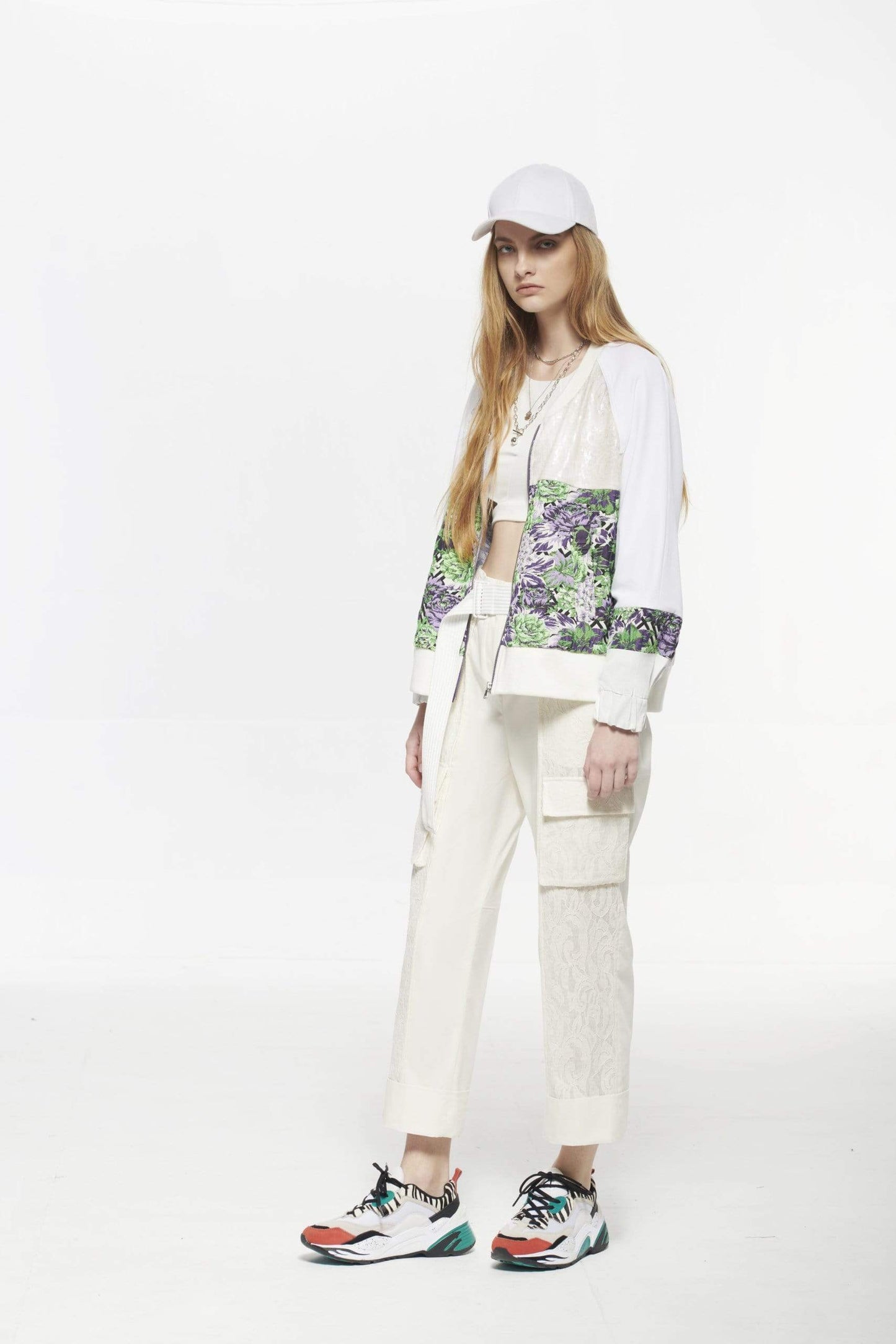 
                  
                    Pinkselfie  coat 黑/白色拼花長袖運動外套
                  
                