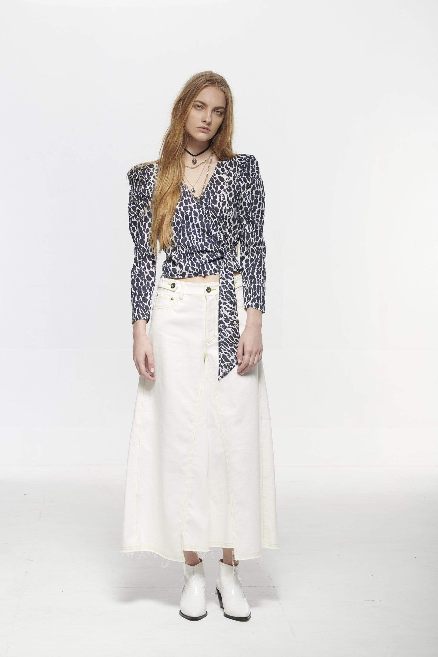 
                  
                    Pinkselfie  TOP 豹紋棉麻上衣
                  
                